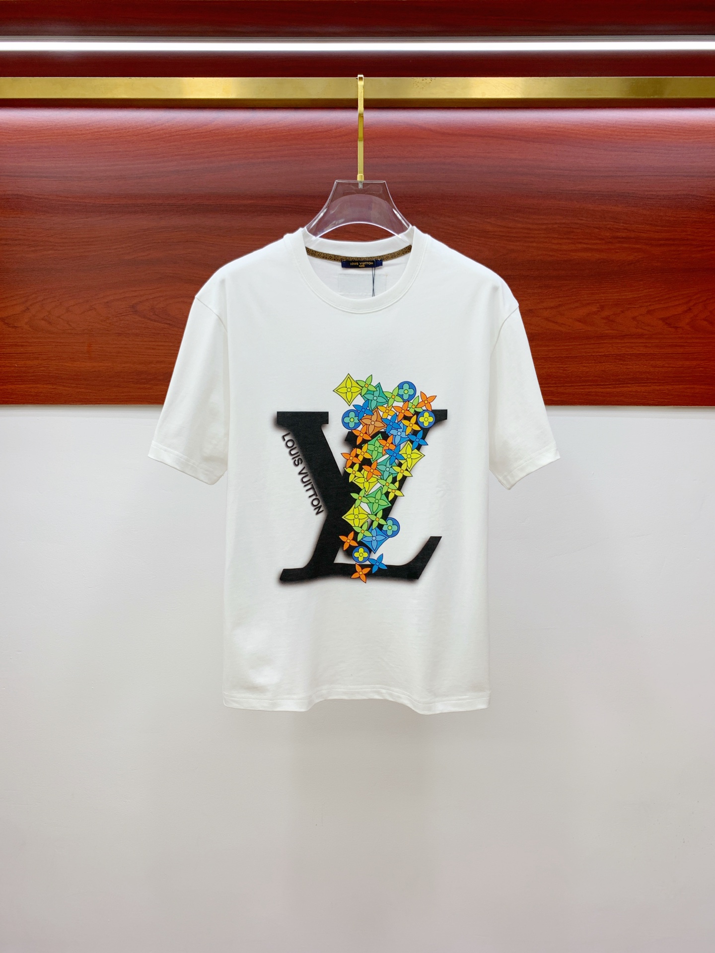 LV2025夏季新款短袖T恤，个性艺术系列全网独家首发 百搭款...
