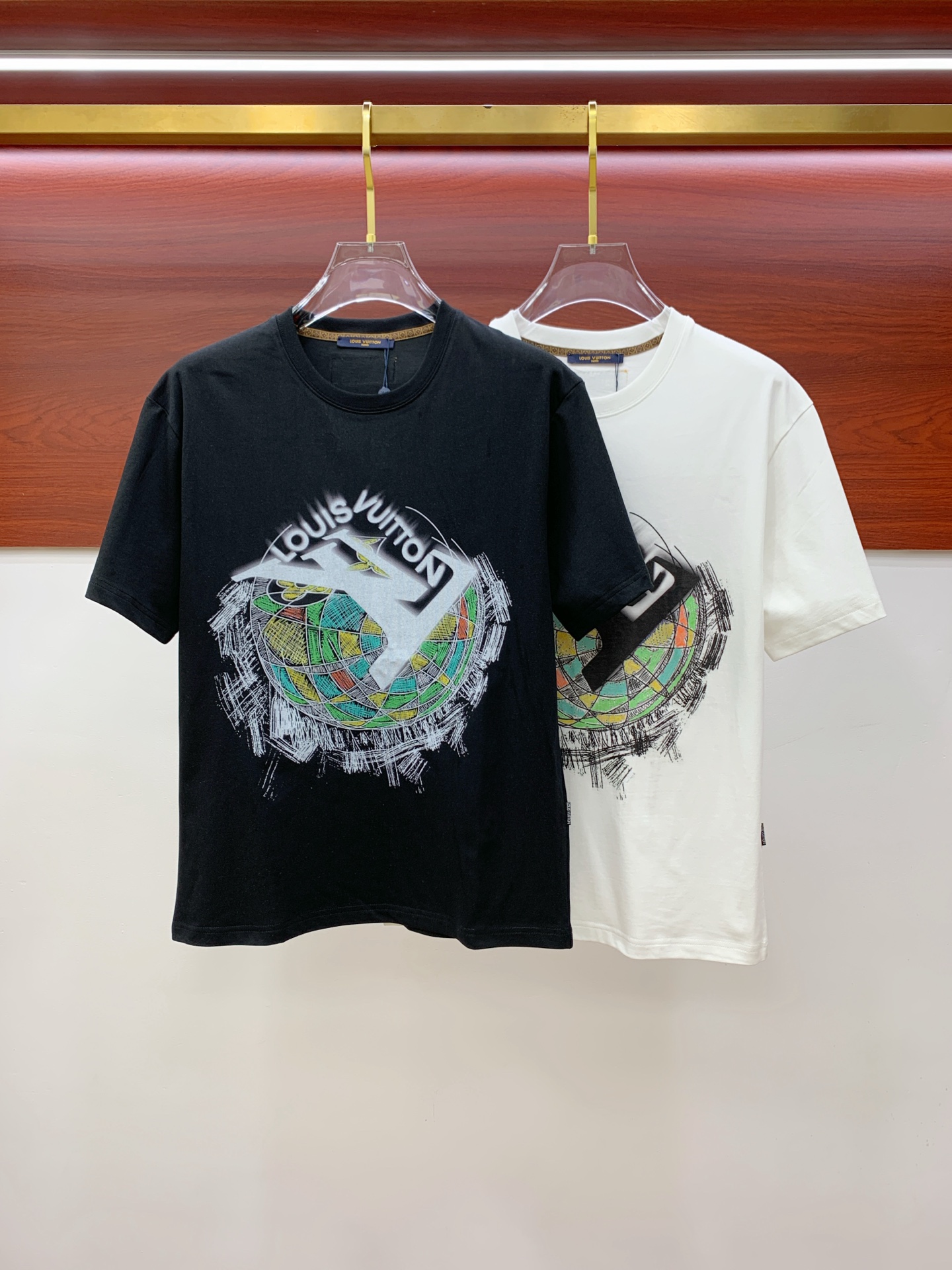 LV2025夏季新款短袖T恤，个性艺术系列全网独家首发 百搭款...