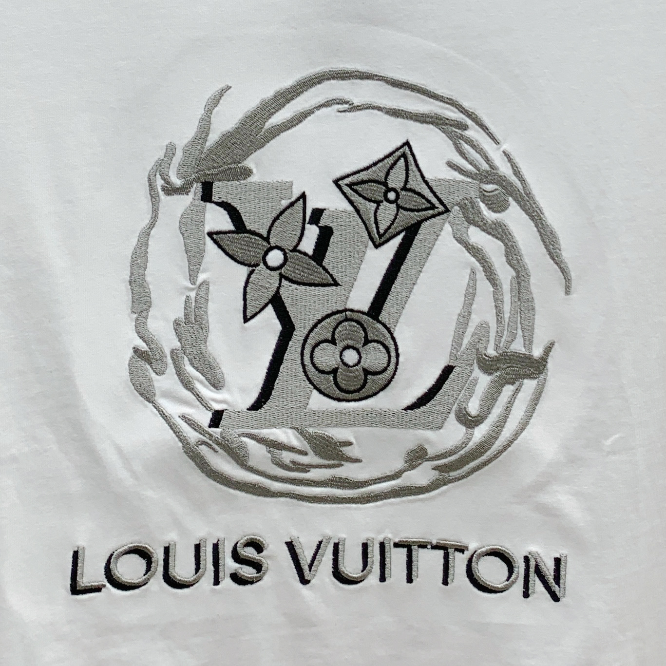 Louis Vuitton Summer T-Shirt - Artistic Design, Comfortable Cotton, Unisex Style 7 i1747928887417 4748 0 4