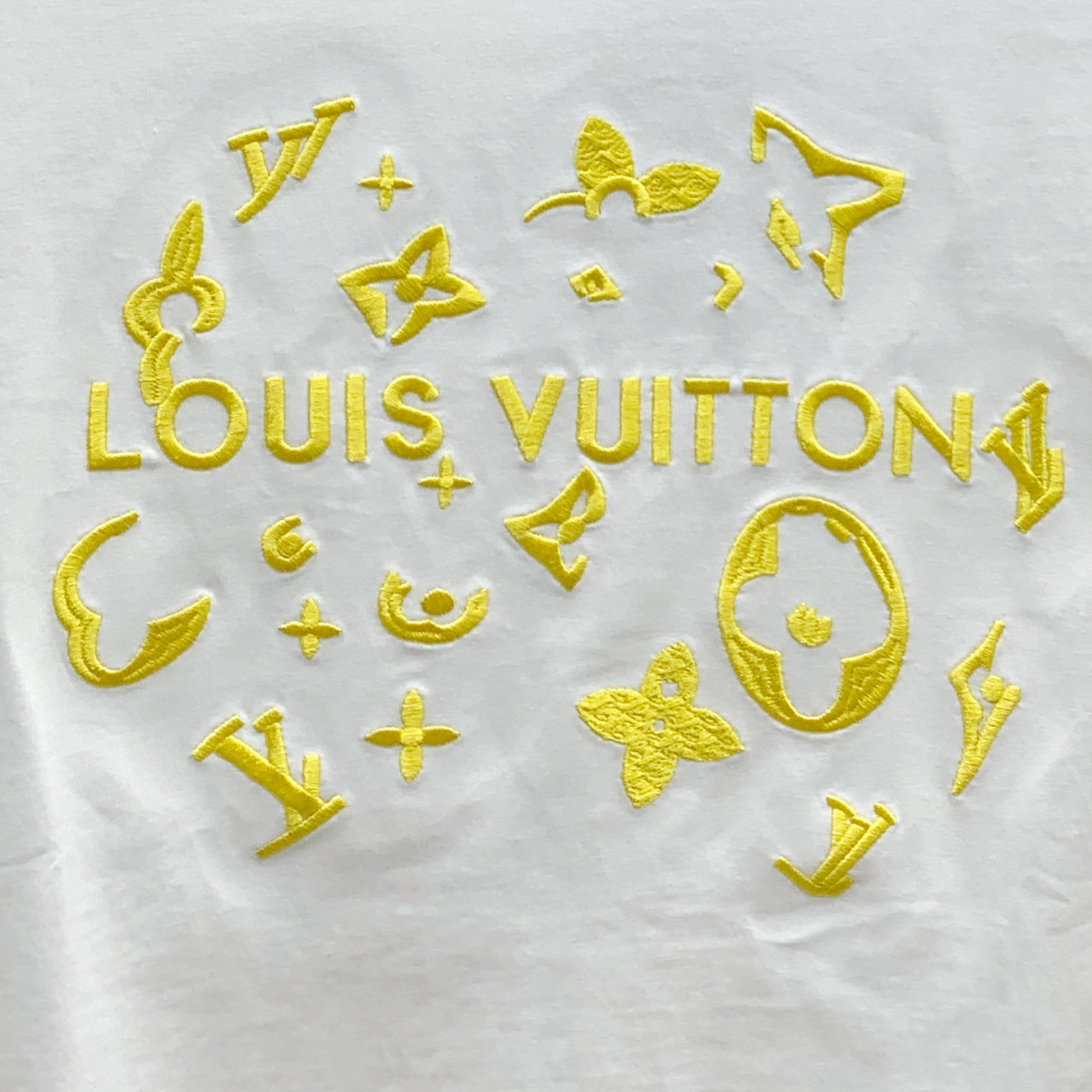 Louis Vuitton Summer Short Sleeve T-Shirt - Unique Artistic Design 7 i1747928925275 365 0 4