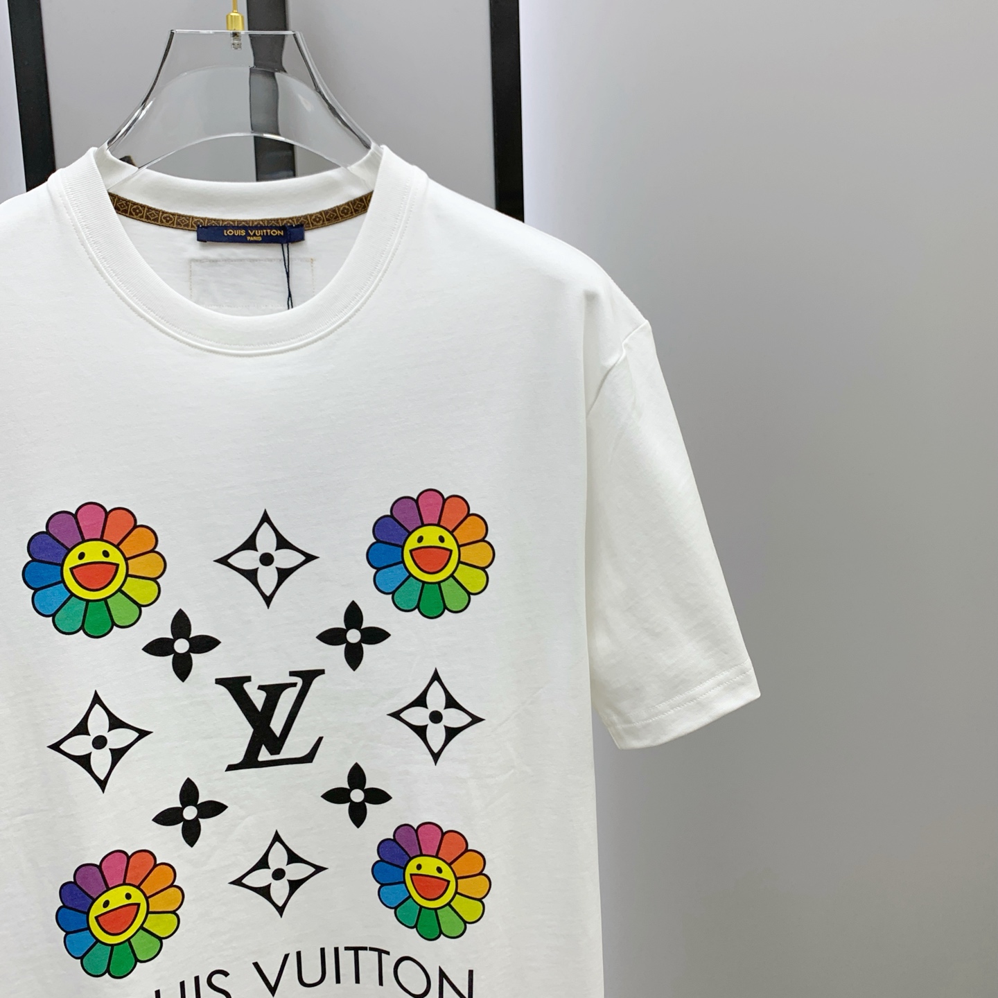 Louis Vuitton Summer T-Shirt - Unique Artistic Design, Comfortable Cotton Blend 5 i1747929036942 2539 0 3