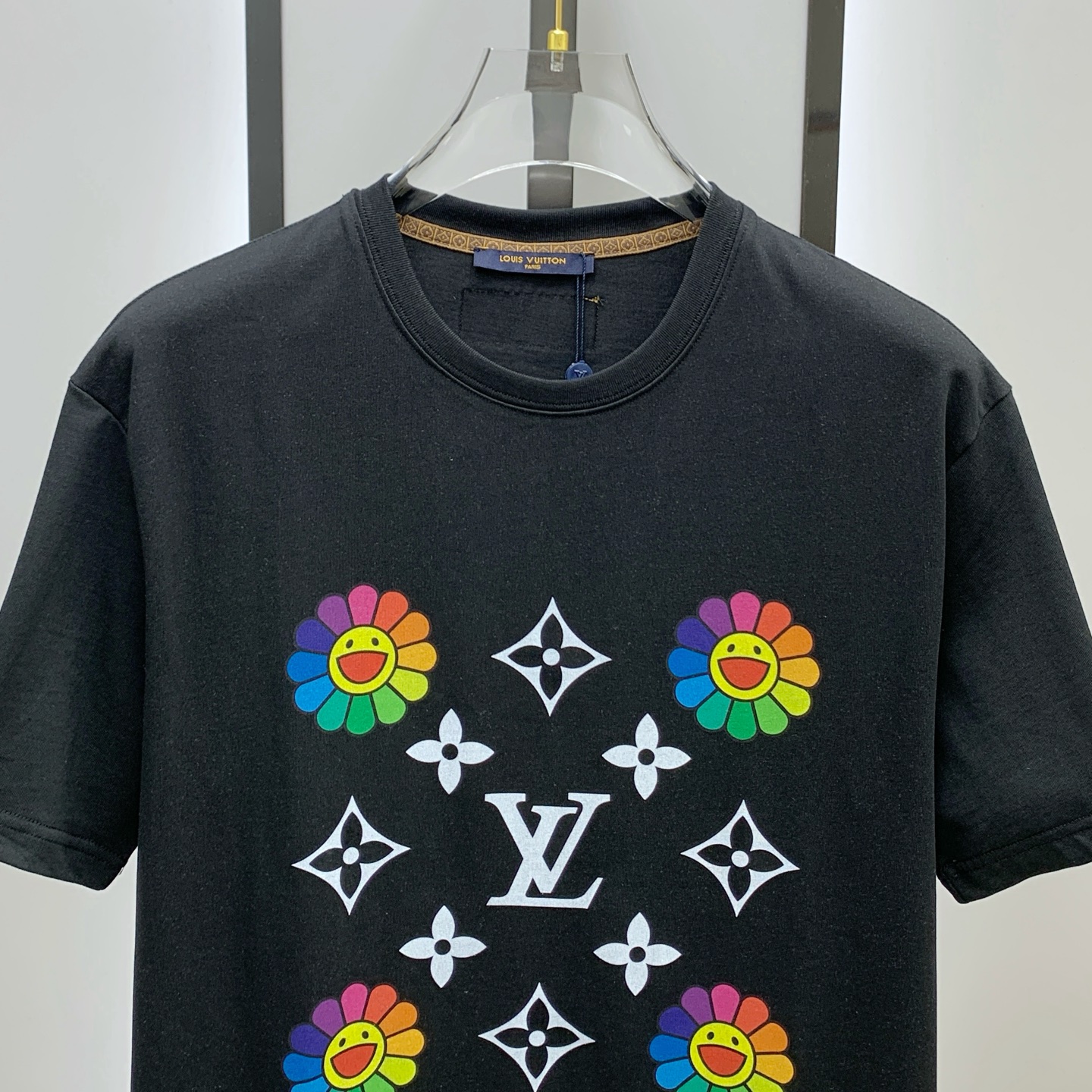 Louis Vuitton Summer T-Shirt - Unique Artistic Design, Comfortable Cotton Blend 4 i1747929054288 1582 0 2