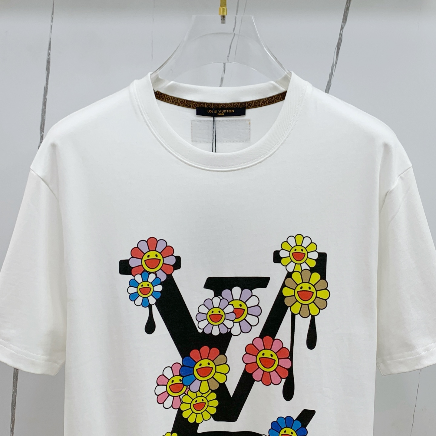PLV 2025夏季新款短袖T恤，个性艺术系列全网独家首发 百搭款细节处理完美纯棉面料十分精致 原版面料