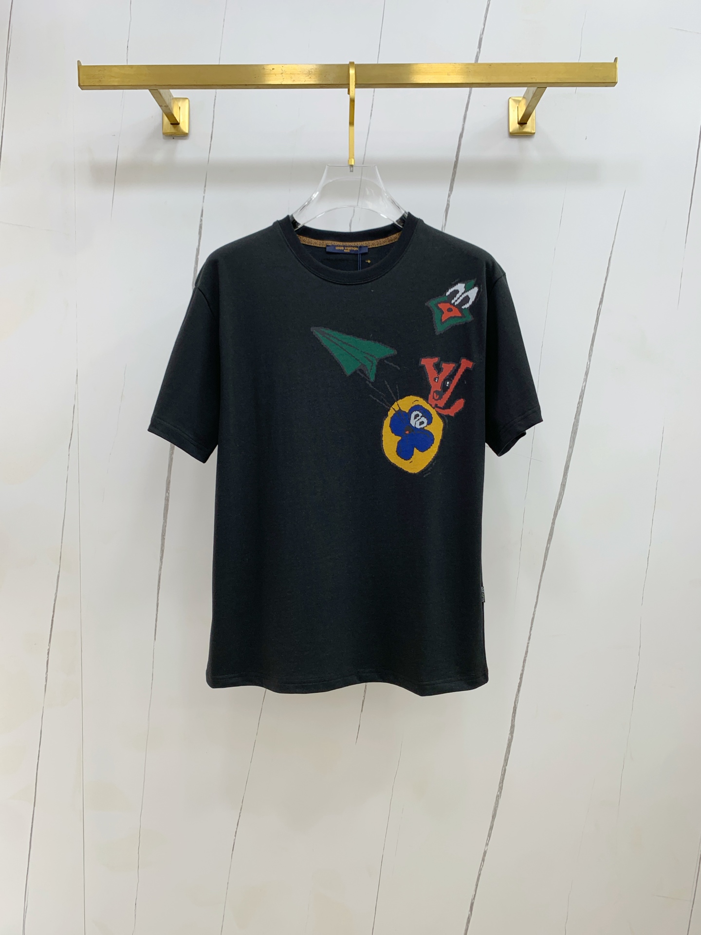 PLV 2025夏季新款短袖T恤，个性艺术系列全网独家首发 百搭款细节处理完美纯棉面料十分精致 原版面料