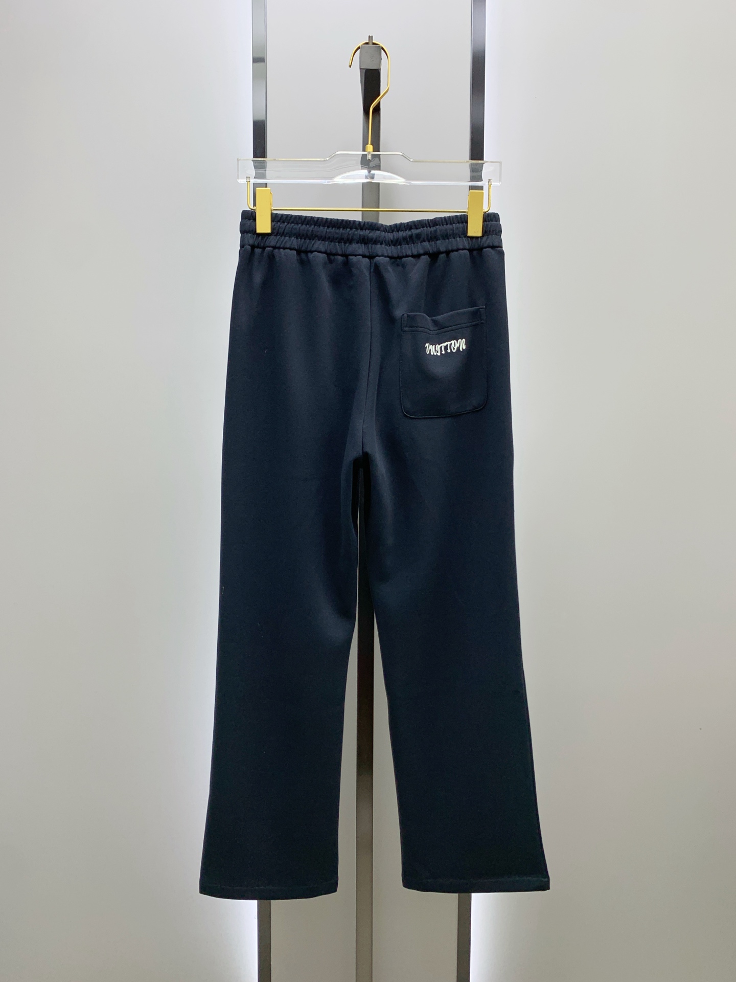 PLV【新品】25SS夏季新款休闲裤.定制铜氨丝空气层混纺面料，抗皱不粘灰抗静电，面料柔软舒适有垂感.立