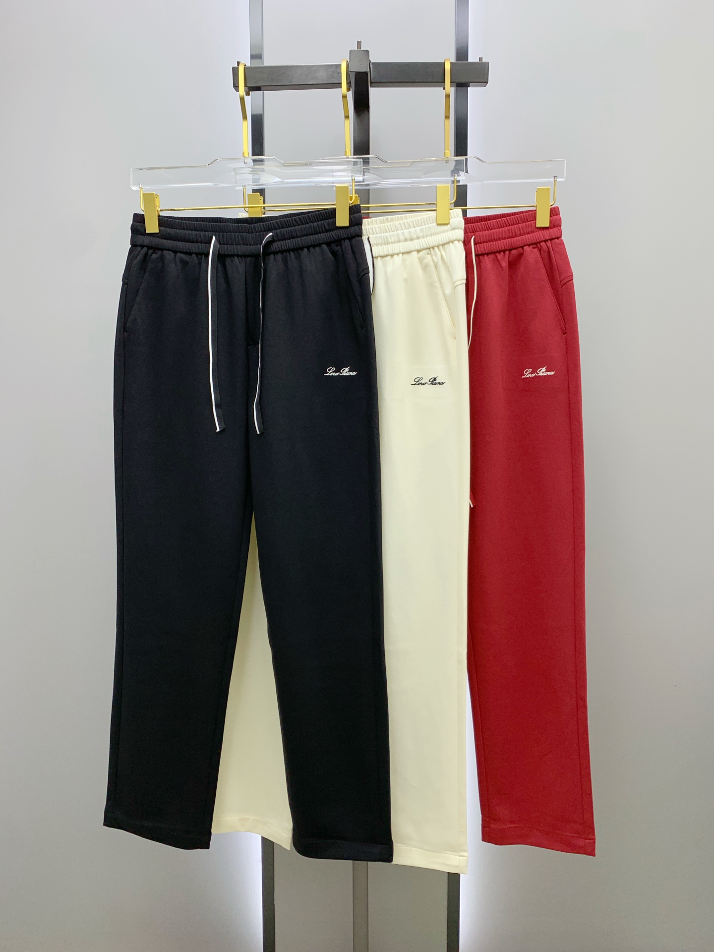 Plp。【新品】25SS夏季新款休闲裤.定制铜氨丝空气层混纺面料，抗皱不粘灰抗静电，面料柔软舒适有垂感.