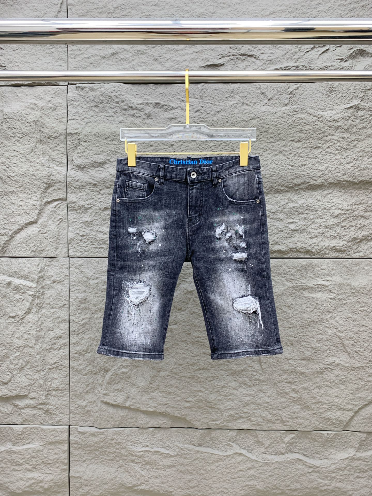 NO:509644,Dior [New Product] is available for high-end exclusive sale. The 25SS four-season super-burning street-explosion series is the most exclusive and grandly launched. Original custom high-end quality fabric, customized hardware style slim-fitting tailoring, fabric with elasticity, micro-elastic upper body comfort, a must-have item!  Counter size 29-38 (no 35 no 37), Dior, shorts, alexander wang19860909迪奥【新品】高端独家发售 25SS四季款超燃炸街系列之最牛仔短裤 独家隆重推出 原版定制高端品质面料 定制五金版型修身剪裁 面料带弹力 微弹上身舒适度超高 必爆单品！专柜尺码29-38（无35无37）,,dior,shorts,alexander wang,Men's clothing