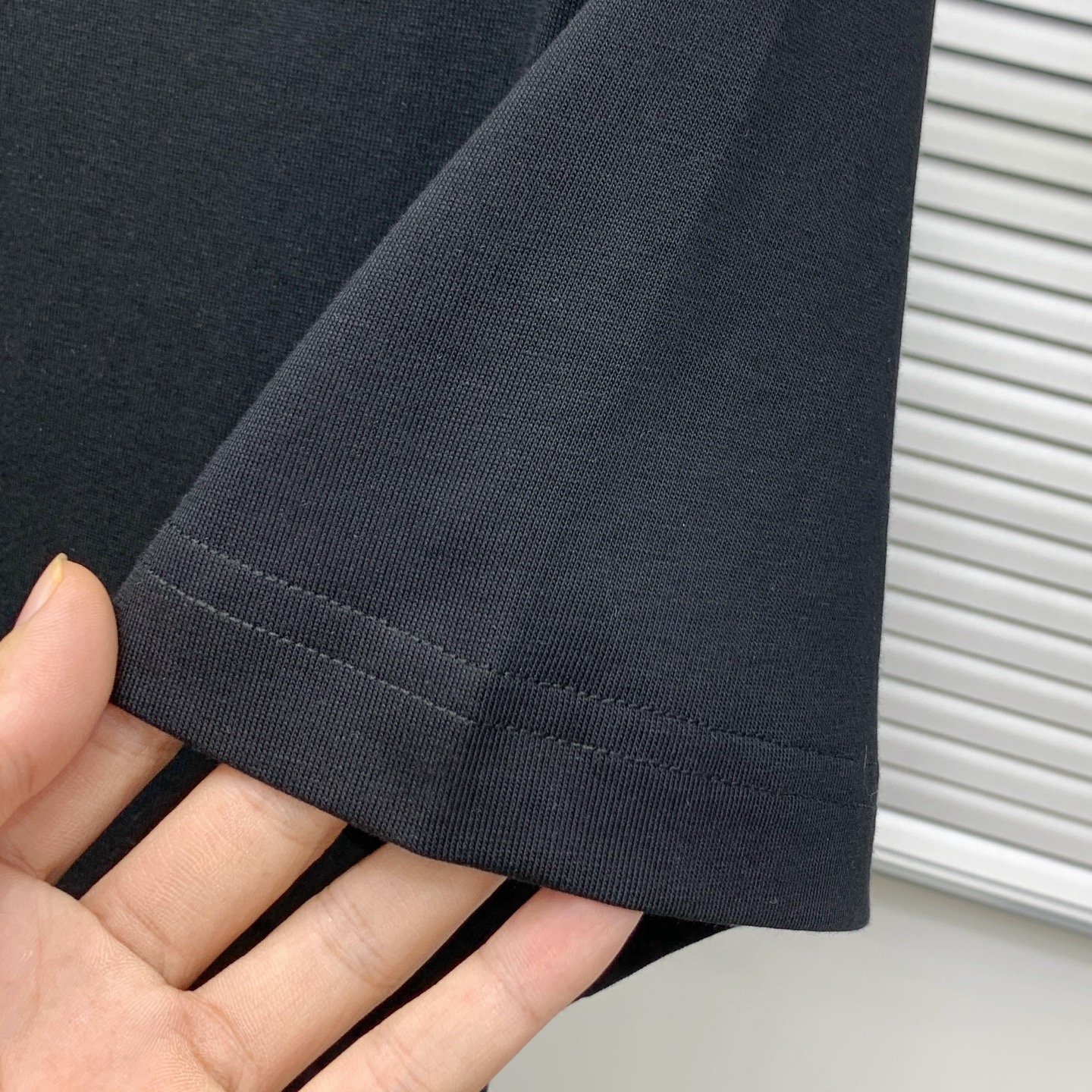 P巴宝莉2025春夏新款男女同款👫短袖T恤，最新款全网独家首上！！~既经典有时尚百搭，谁不爱啊，将经典再