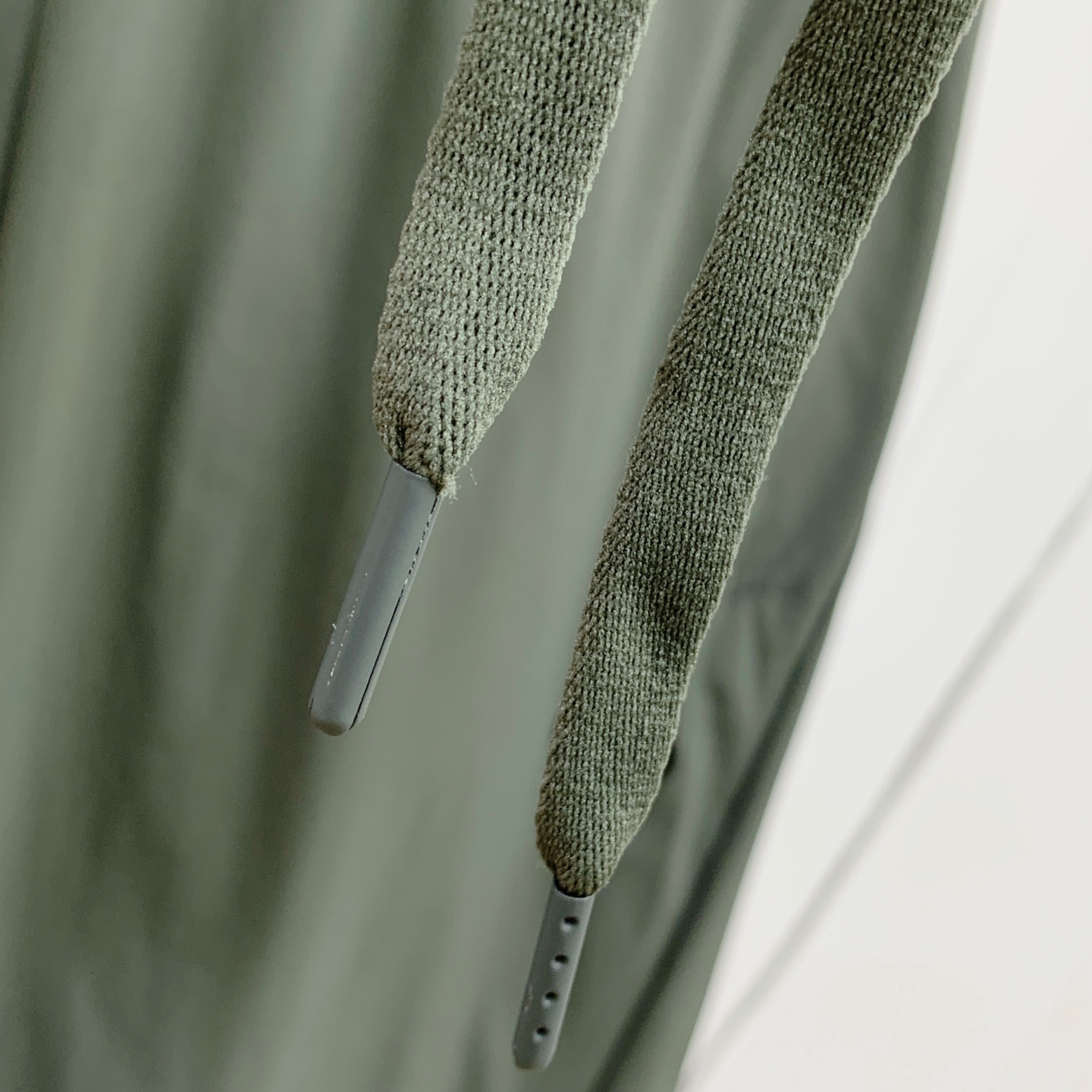 “High-Quality Mono-Ordered Fashion Pants Re-Emergence with Latest Hardware” - 图片 6