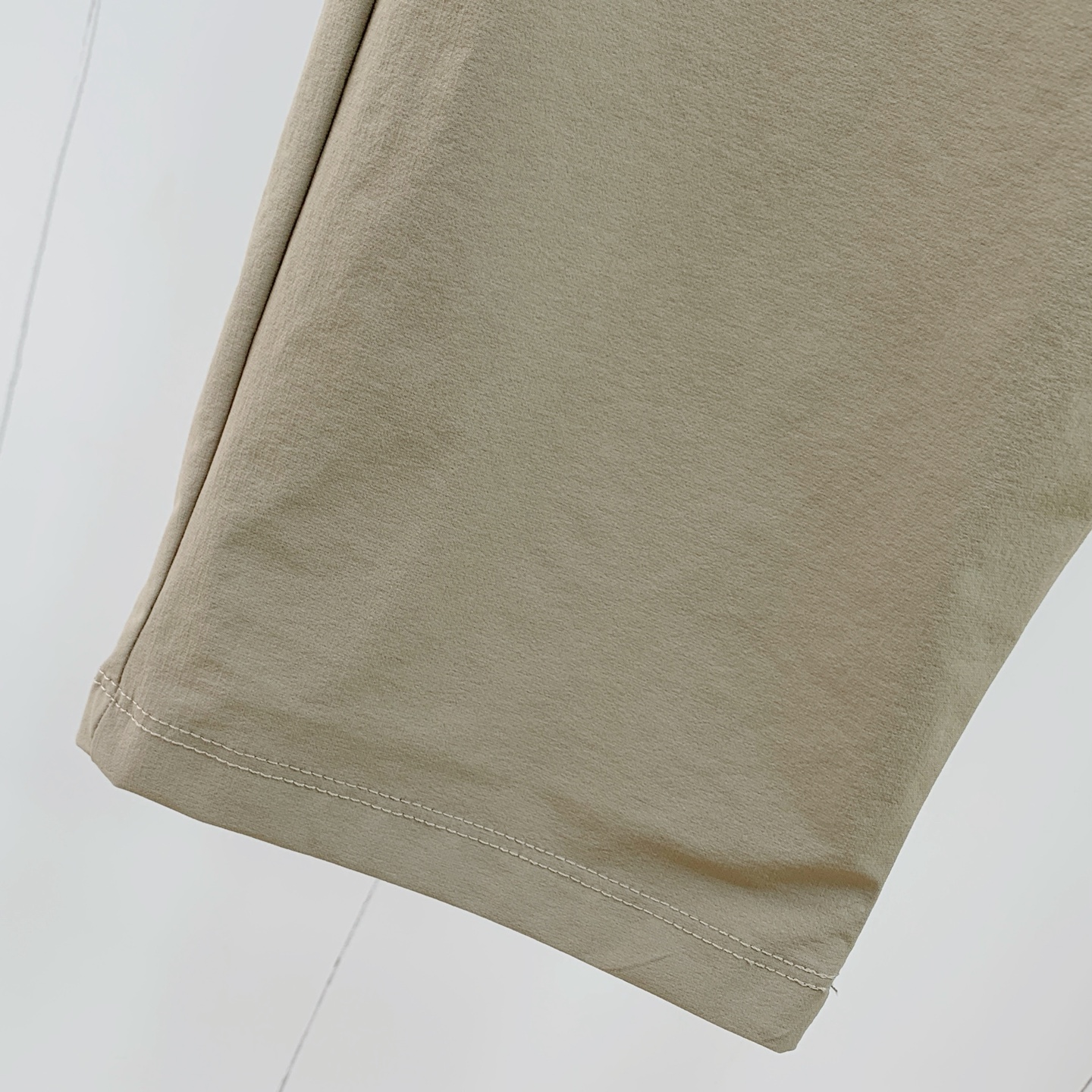 “High-Quality Fashion Pants: Super Stylish, Comfortable, and Versatile in Monochrome Custom Design” - 图片 8