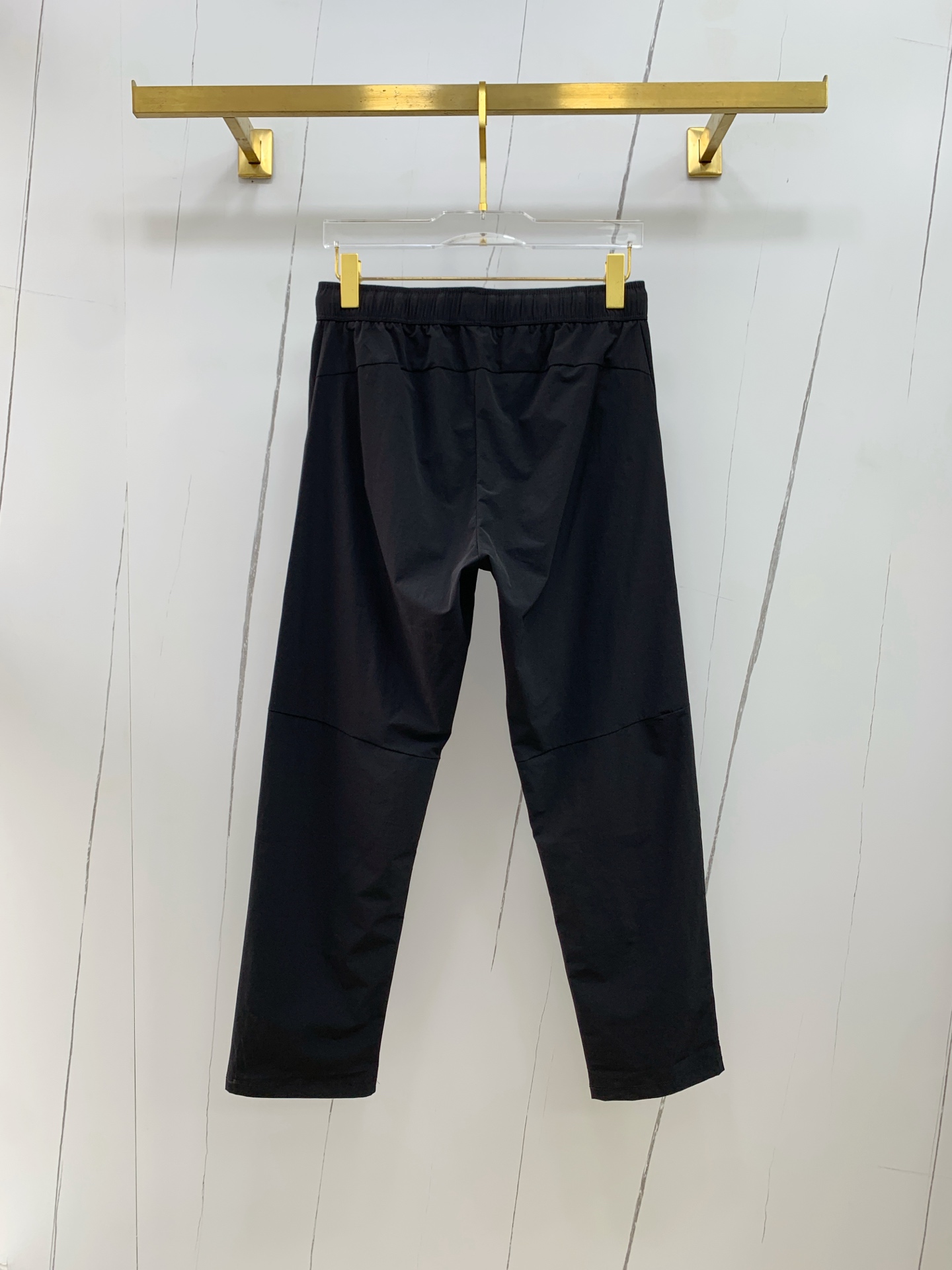 Stylish Monochrome Fashion Pants Re-Emerged with High Quality and Comfort. - 图片 9