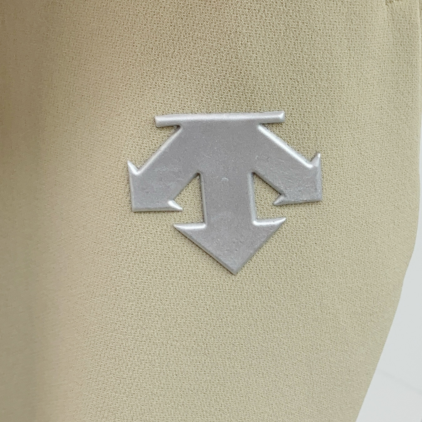 Re-emergence of High-Quality Mono-Ordered Fashion Pants with Wide, Stylish, and Comfortable Design - 图片 7