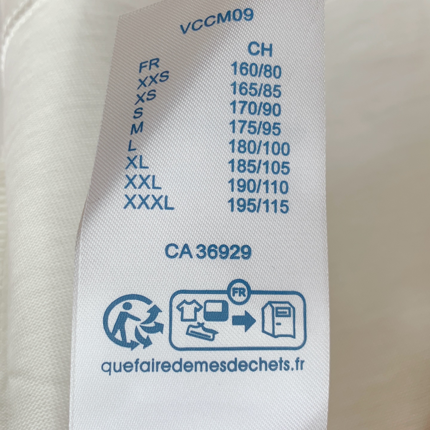 ssLV纯棉最新面料！经典标识图案logo时尚简约潮流短袖，最顶级的品质专柜原单短袖，顶级制作工艺进口面