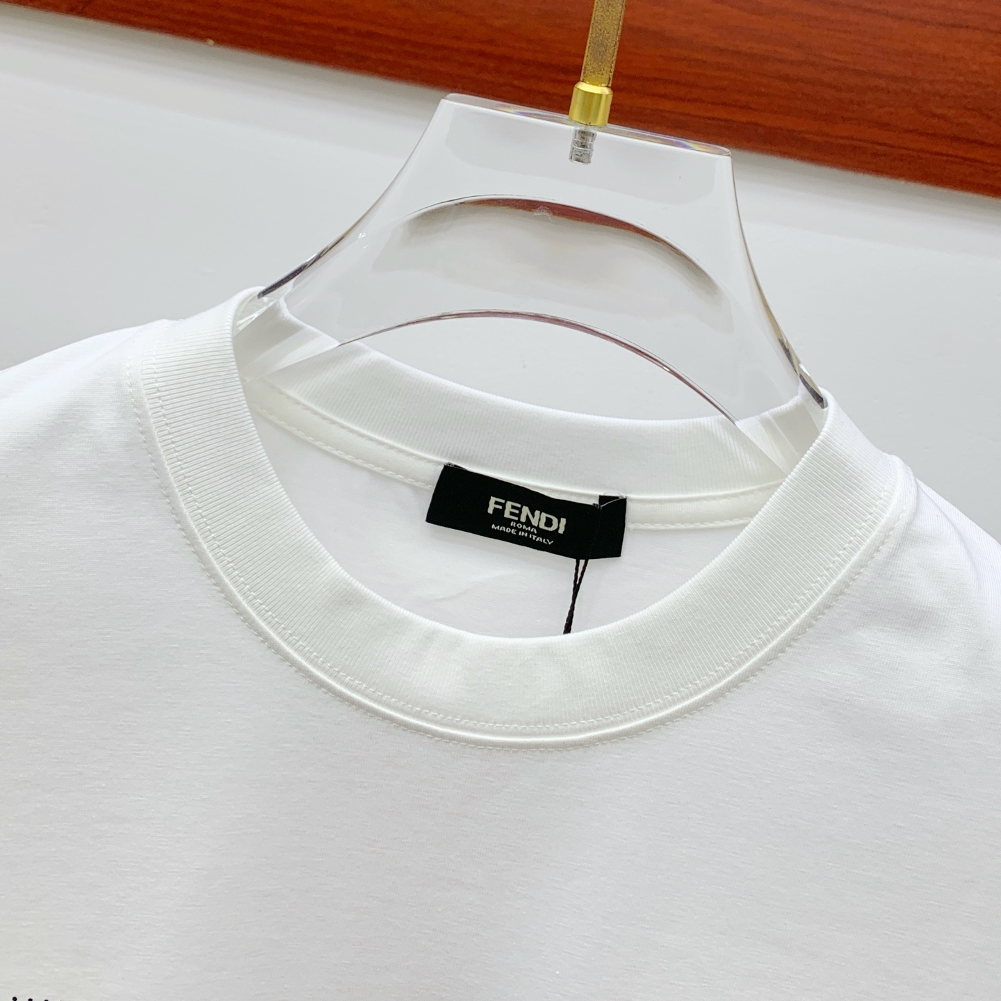 ss芬迪纯棉最新面料！经典标识图案logo时尚简约潮流短袖，最顶级的品质专柜原单短袖，顶级制作工艺进口面