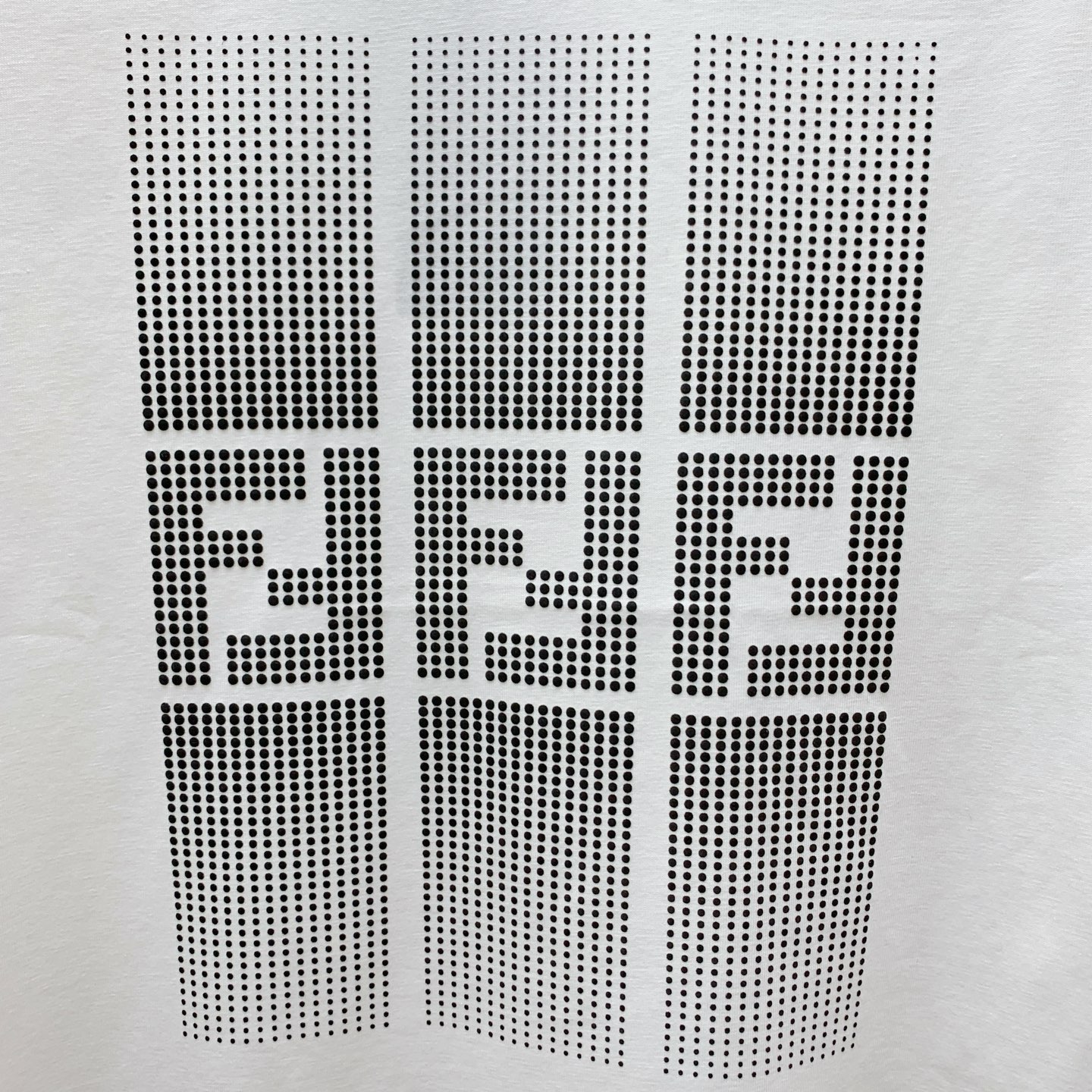 ss芬迪纯棉最新面料！经典标识图案logo时尚简约潮流短袖，最顶级的品质专柜原单短袖，顶级制作工艺进口面