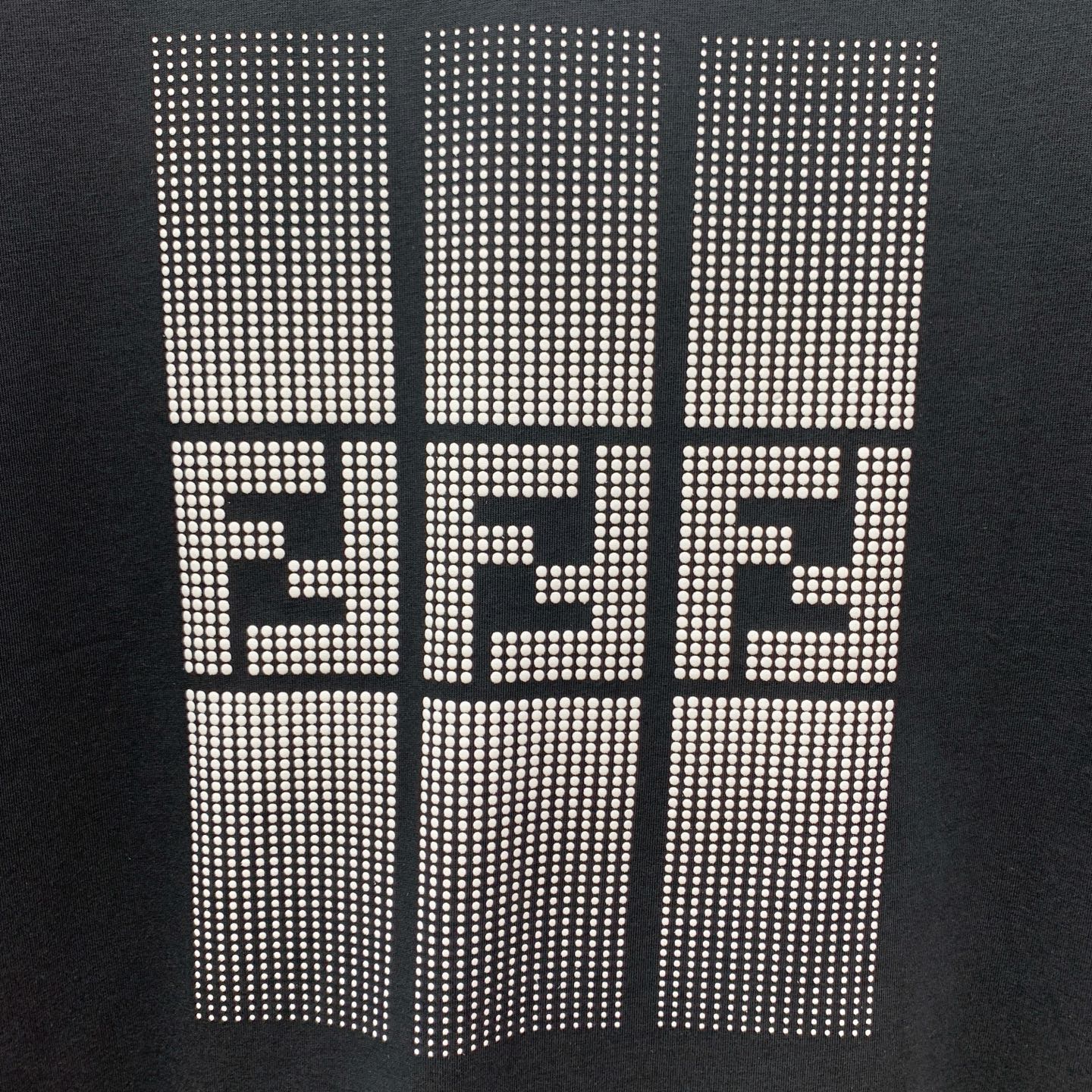 ss芬迪纯棉最新面料！经典标识图案logo时尚简约潮流短袖，最顶级的品质专柜原单短袖，顶级制作工艺进口面