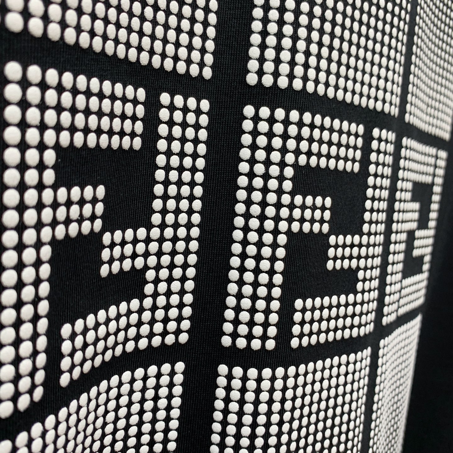 ss芬迪纯棉最新面料！经典标识图案logo时尚简约潮流短袖，最顶级的品质专柜原单短袖，顶级制作工艺进口面