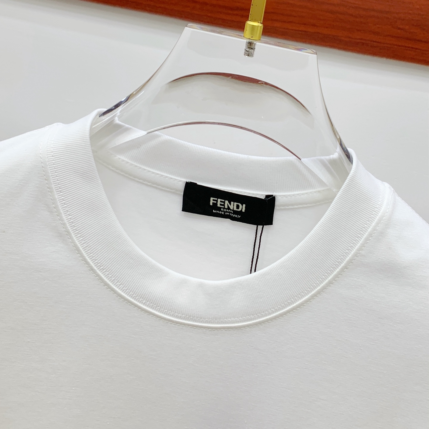 ss芬迪纯棉最新面料！经典标识图案logo时尚简约潮流短袖，最顶级的品质专柜原单短袖，顶级制作工艺进口面