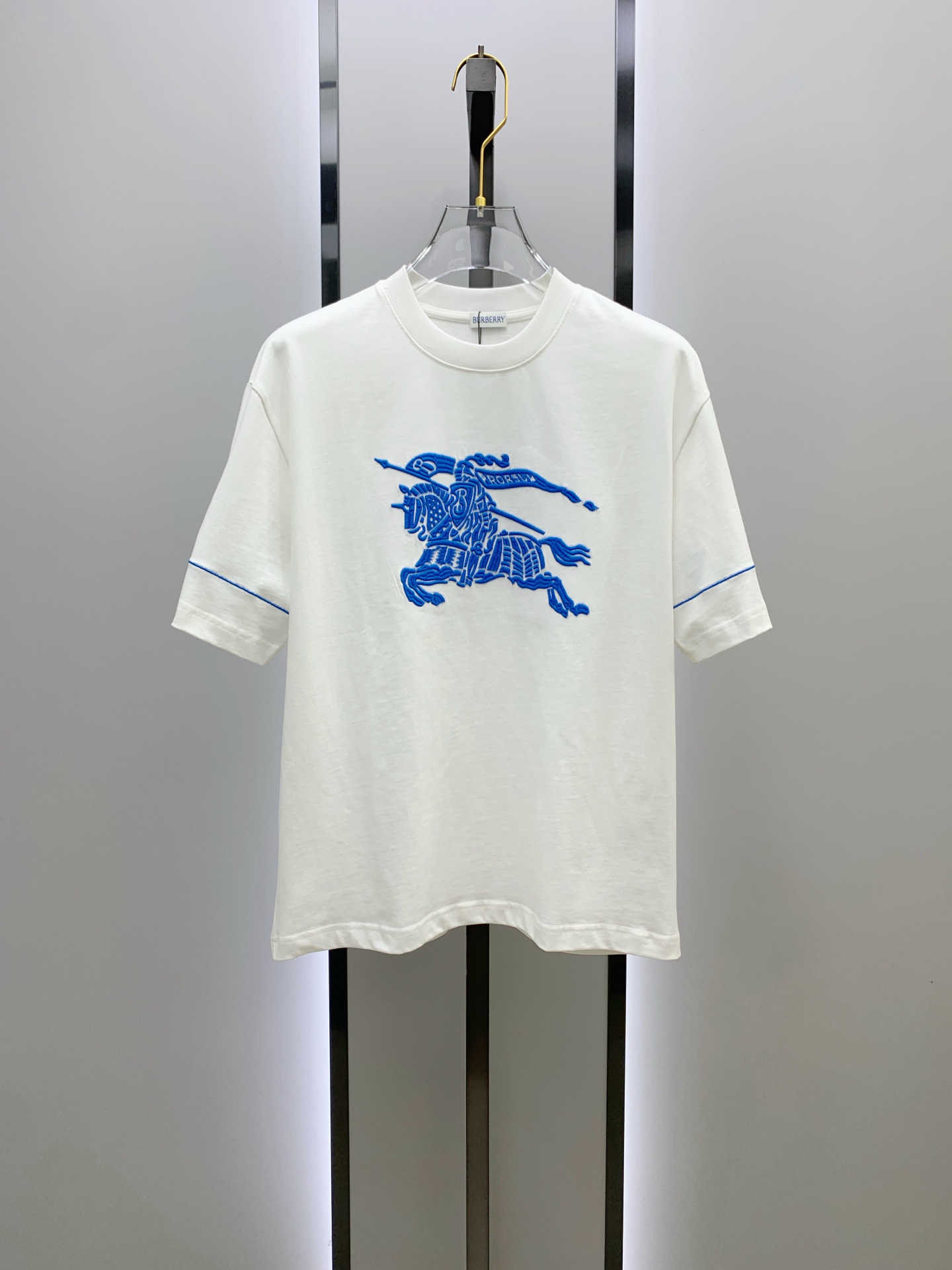 ss巴宝莉纯棉最新面料经典标识图案logo时尚简约潮流短袖，最顶级的品质专柜原单短袖，顶级制作工艺进口面