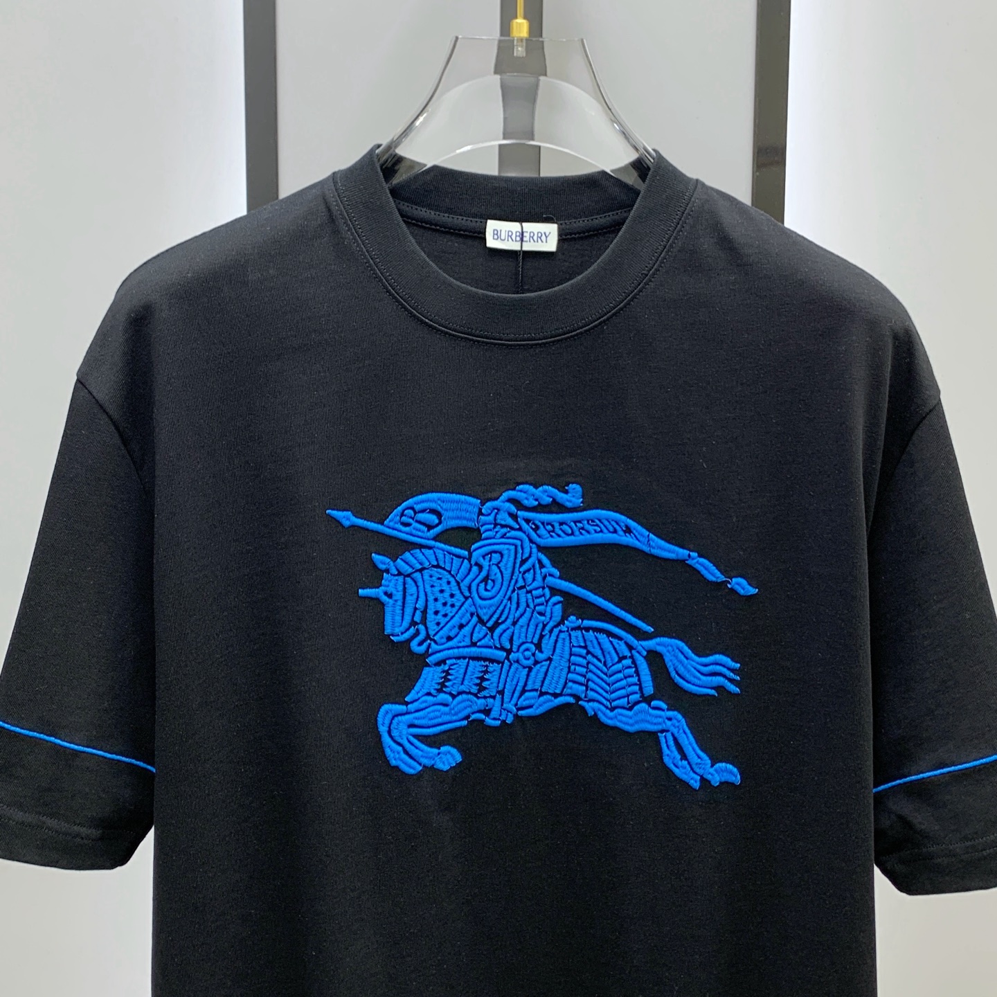 ss巴宝莉纯棉最新面料经典标识图案logo时尚简约潮流短袖，最顶级的品质专柜原单短袖，顶级制作工艺进口面