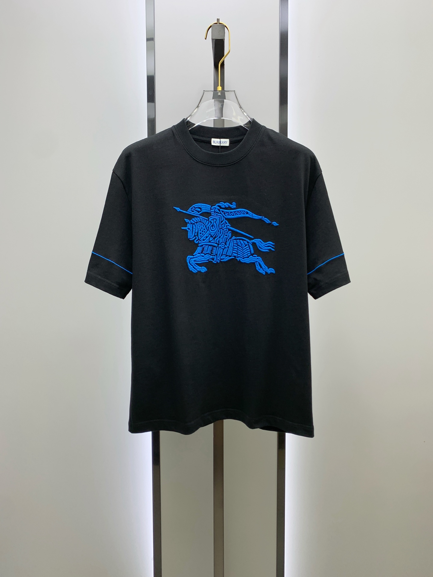 ss巴宝莉纯棉最新面料经典标识图案logo时尚简约潮流短袖，最顶级的品质专柜原单短袖，顶级制作工艺进口面