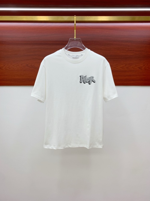 Dior Cotton T-Shirt With Signature Logo - Fashionable & Comfortable Tee 1 Dior Cotton T-Shirt With Signature Logo - Fashionable & Comfortable Tee