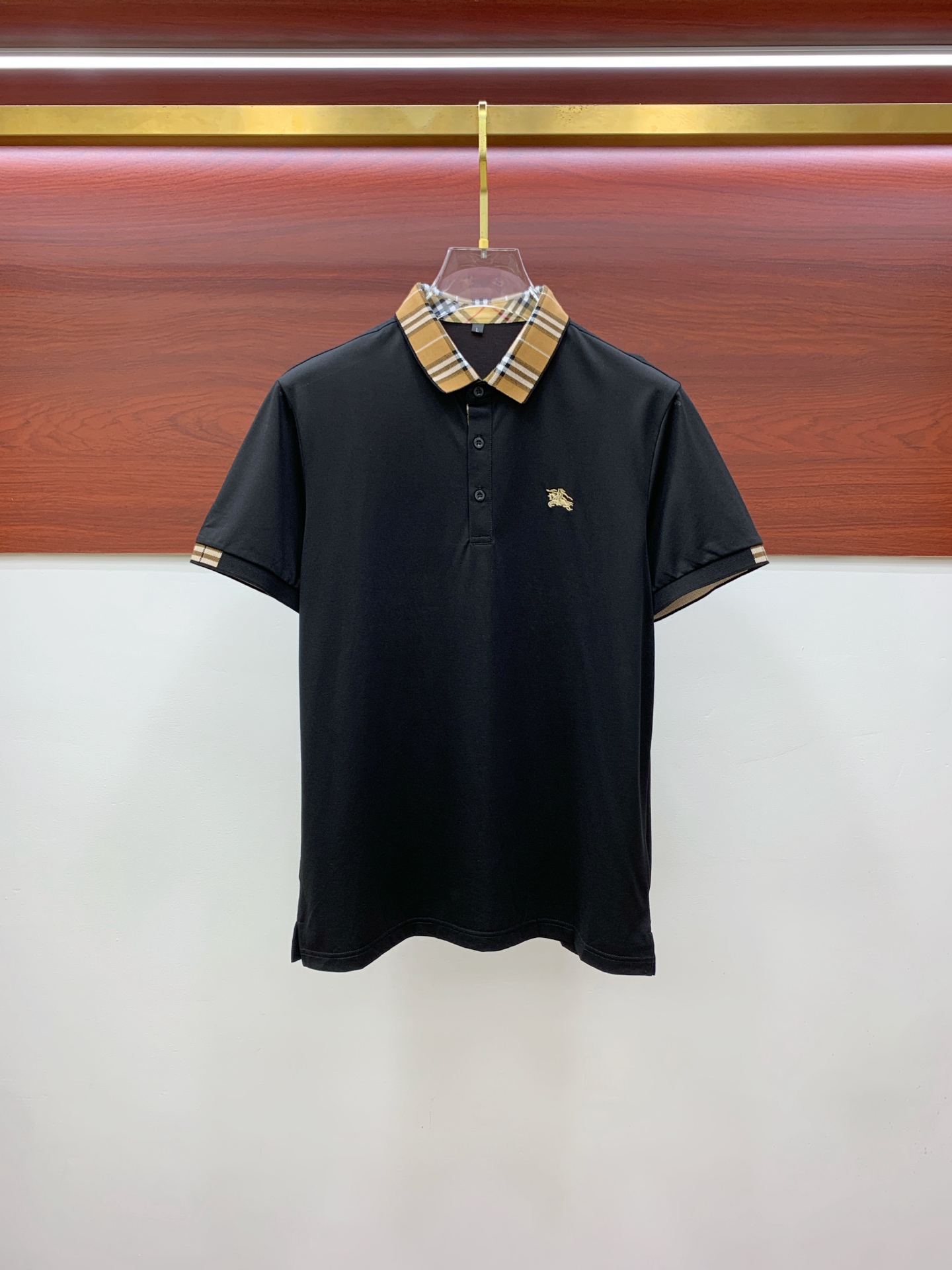 NO:430145,New products in the spring Burberry Xinjiang long velvet cotton fabric soft, comfortable and breathable, summer limited edition short-sleeved Polo series -3xl, burberry, T-shirt, alexander wang19860909开春新品 巴宝莉 新疆长绒棉 面料柔软舒适透气 夏季 限量款短袖Polo系列 -3xl,,burberry,T-shirt,alexander wang,Men's clothing