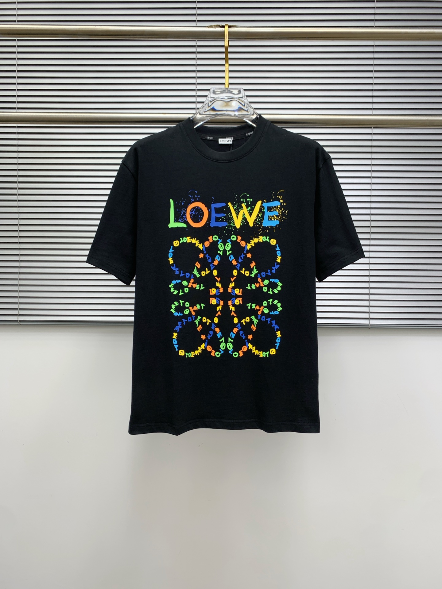 P罗意威2025夏季新款短袖T恤，个性艺术系列全网独家首发 百搭款细节处理完美纯棉面料十分精致 原版面料