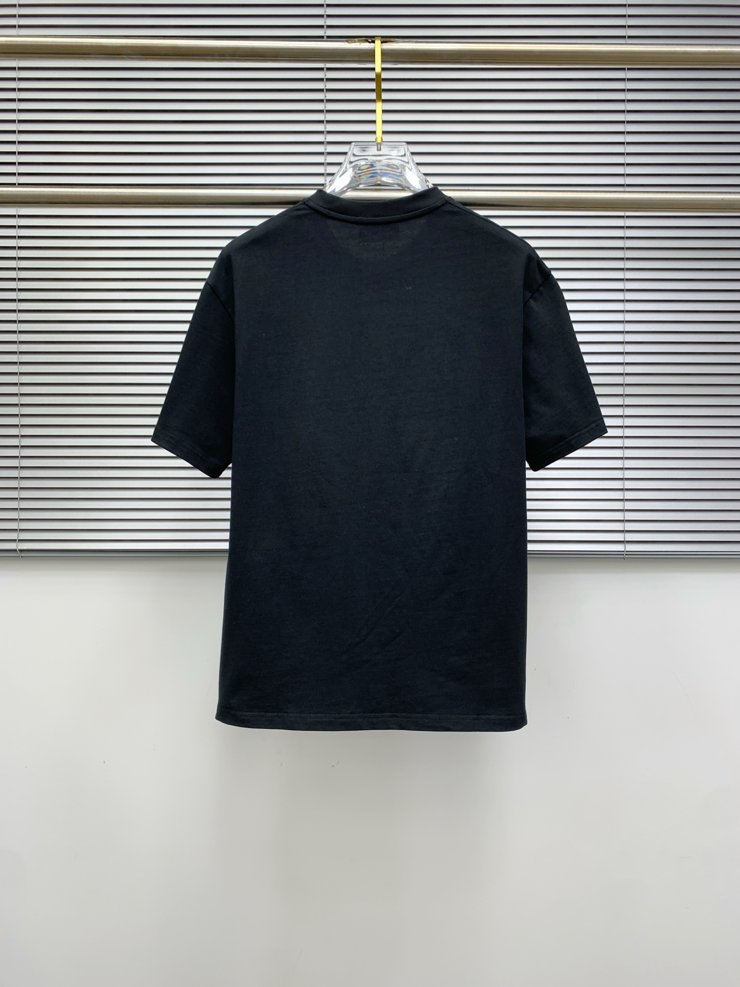 P香奈儿2025夏季新款短袖T恤，个性艺术系列全网独家首发 百搭款细节处理完美纯棉面料十分精致 原版面料