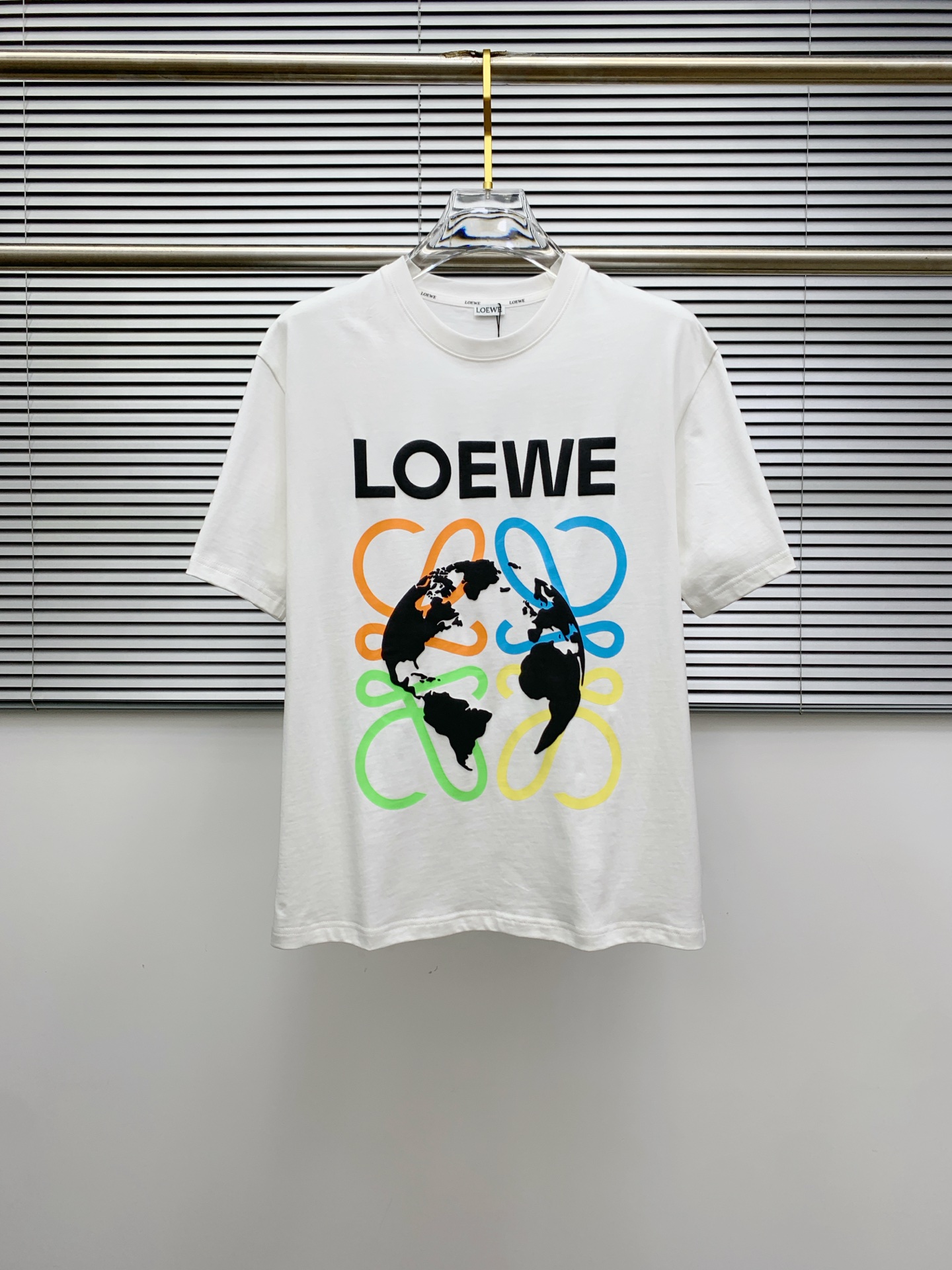 P罗意威2025夏季新款短袖T恤，个性艺术系列全网独家首发 百搭款细节处理完美纯棉面料十分精致 原版面料