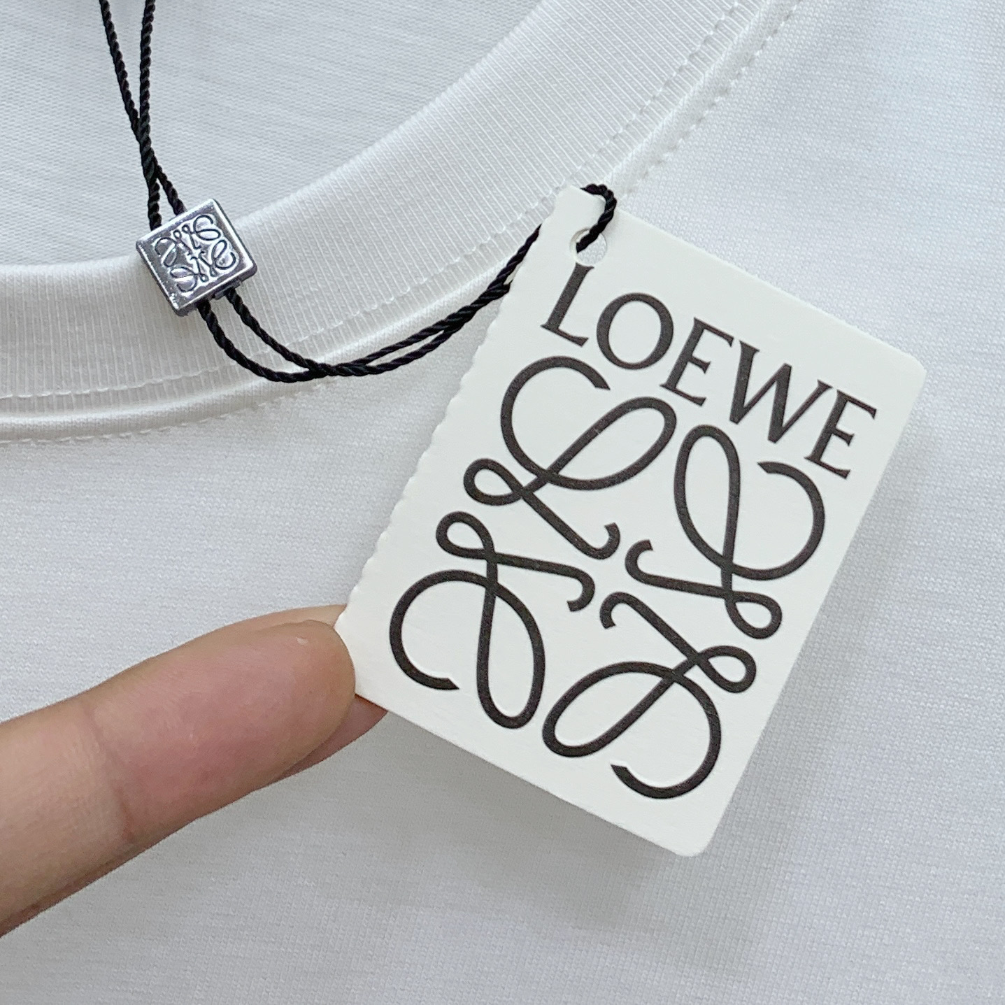 P罗意威2025夏季新款短袖T恤，个性艺术系列全网独家首发 百搭款细节处理完美纯棉面料十分精致 原版面料