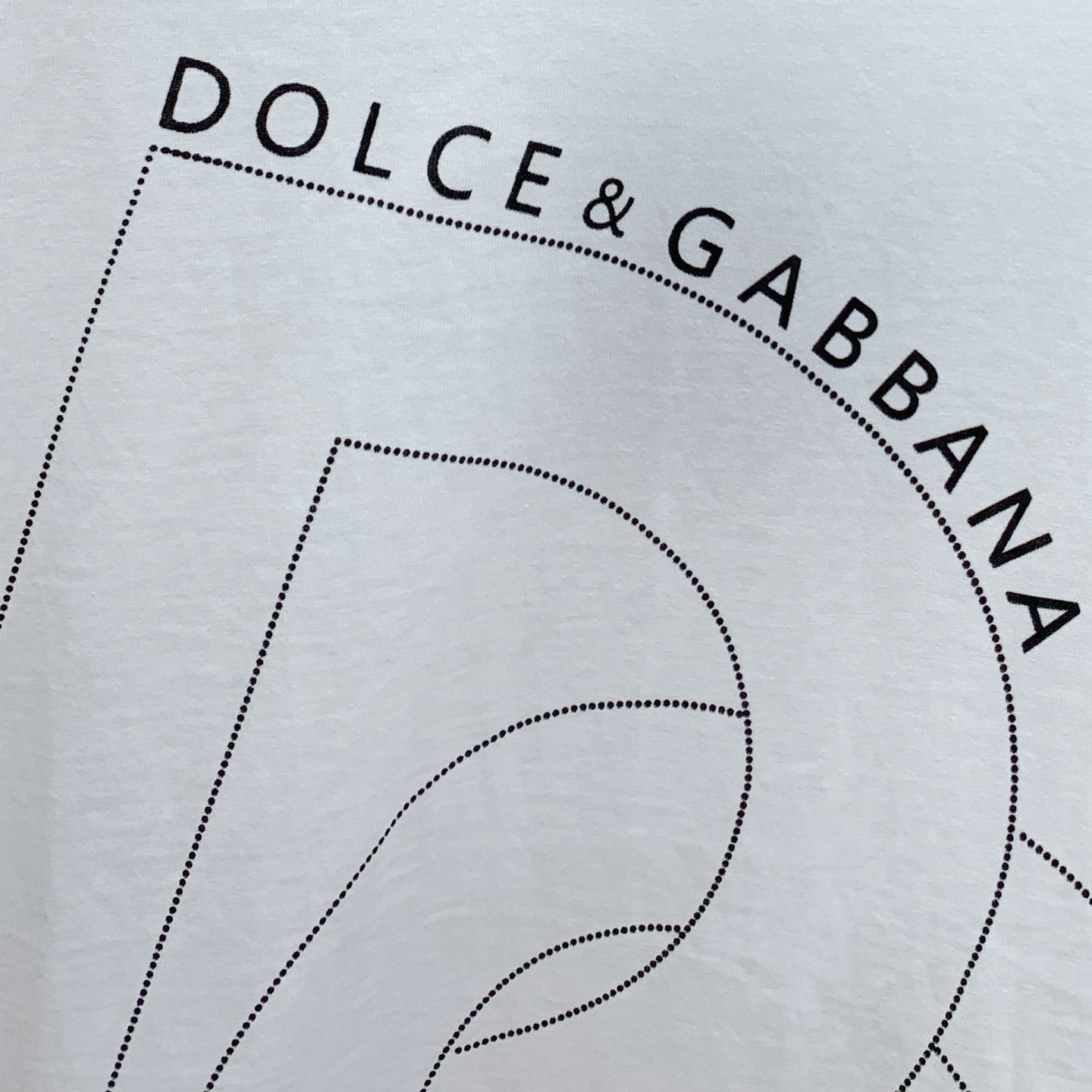 P杜嘉班纳2025夏季新款短袖T恤，个性艺术系列全网独家首发 百搭款细节处理完美纯棉面料十分精致 原版面