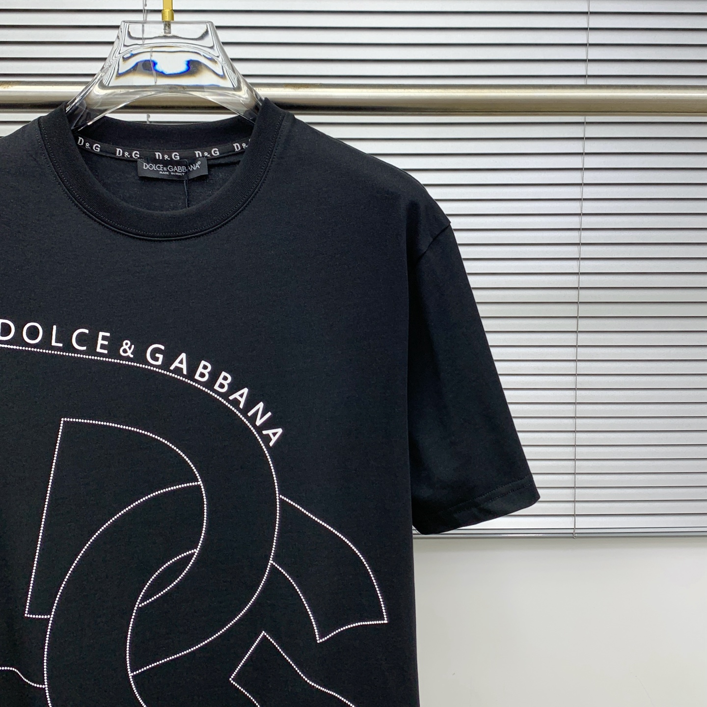 P杜嘉班纳2025夏季新款短袖T恤，个性艺术系列全网独家首发 百搭款细节处理完美纯棉面料十分精致 原版面