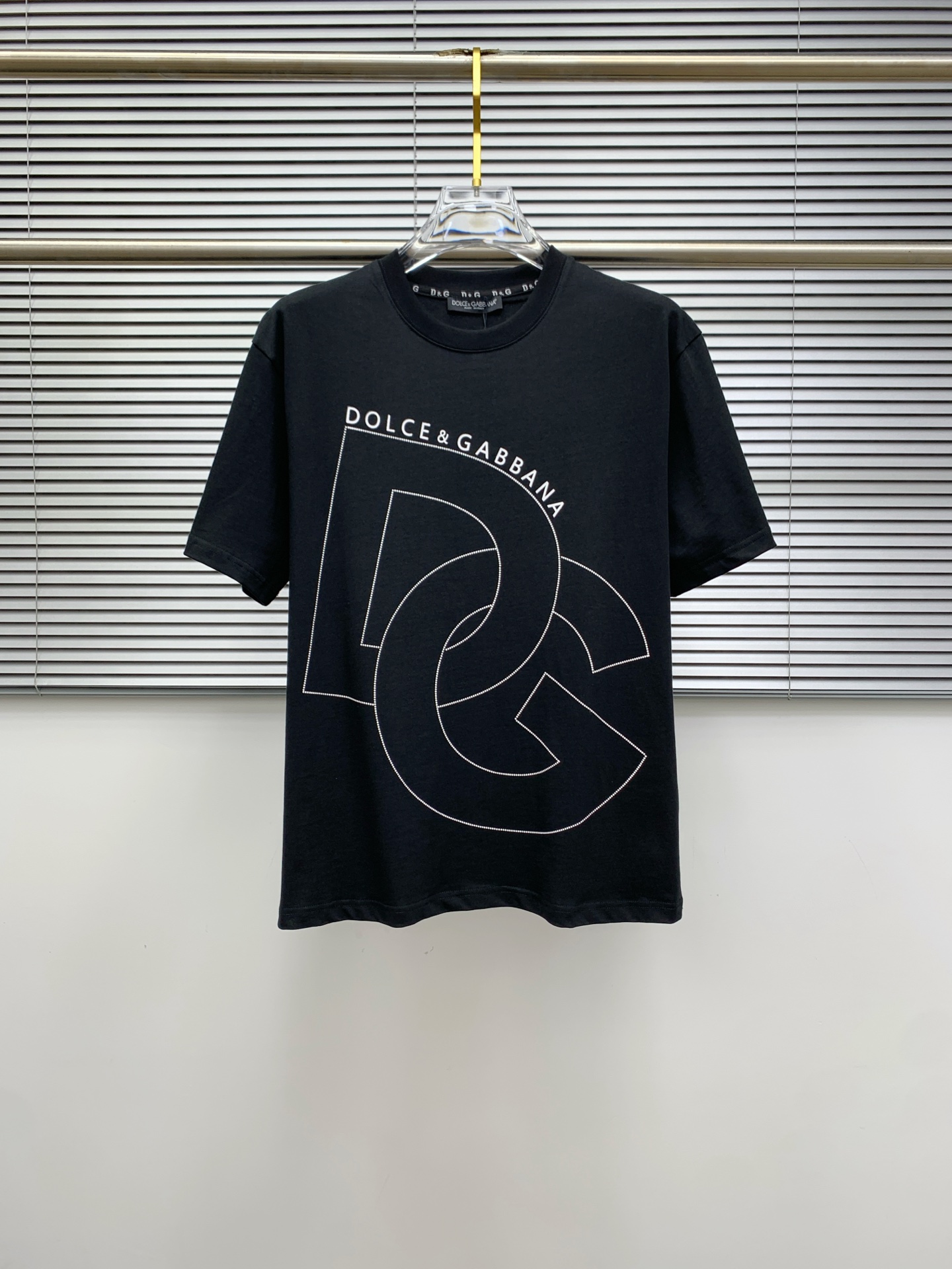 P杜嘉班纳2025夏季新款短袖T恤，个性艺术系列全网独家首发 百搭款细节处理完美纯棉面料十分精致 原版面