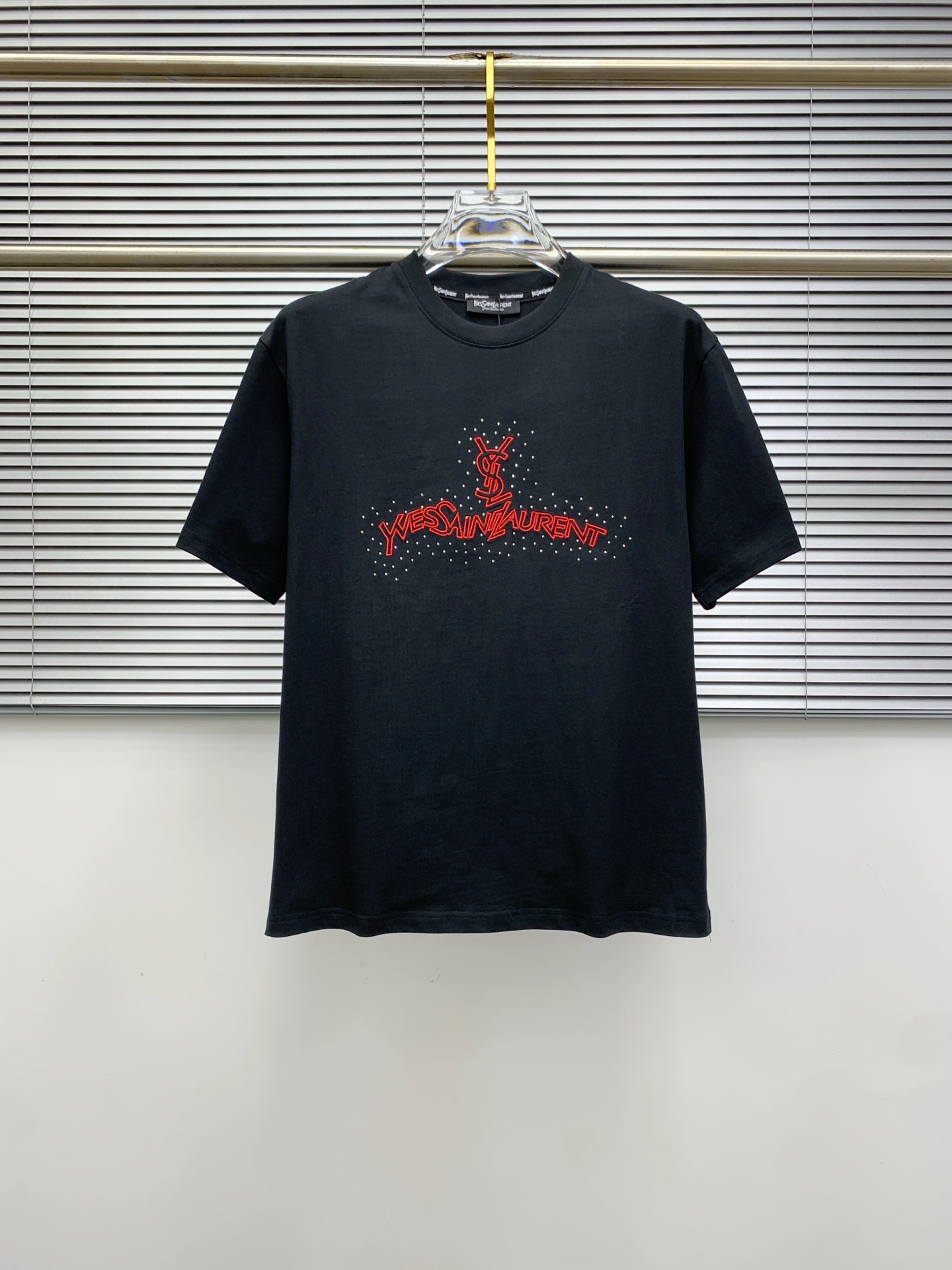 P圣罗兰2025夏季新款短袖T恤，个性艺术系列全网独家首发 百搭款细节处理完美纯棉面料十分精致 原版面料