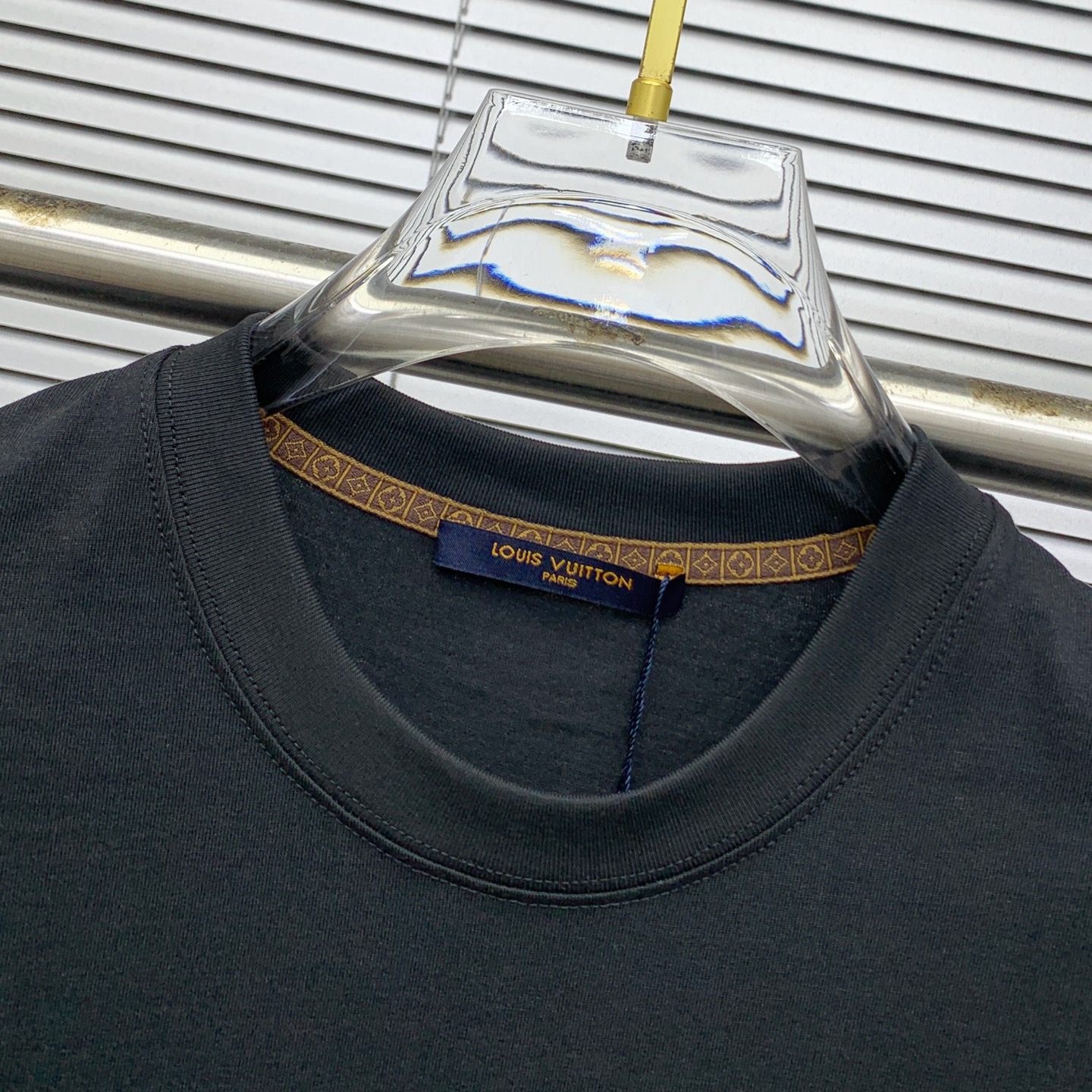 PLV2025夏季新款短袖T恤，个性艺术系列全网独家首发 百搭款细节处理完美纯棉面料十分精致 原版面料 