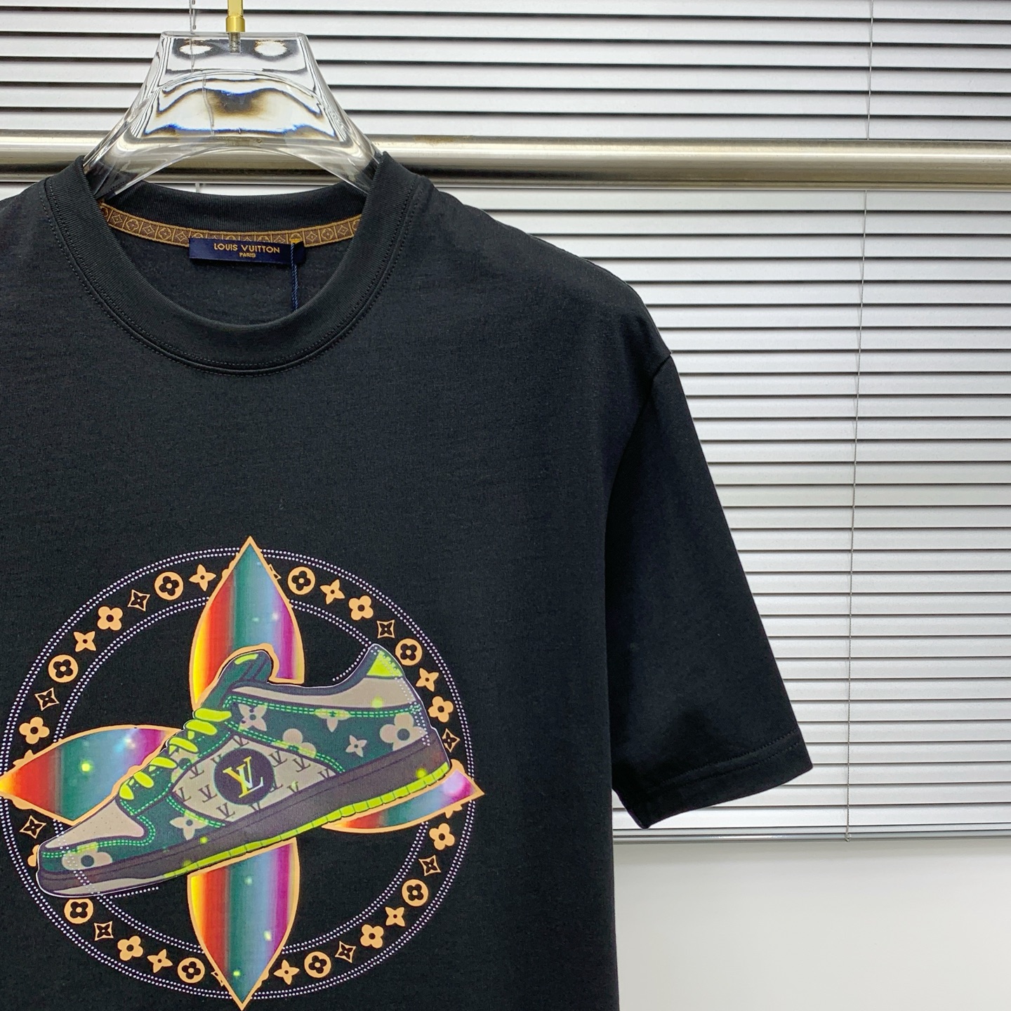 PLV2025夏季新款短袖T恤，个性艺术系列全网独家首发 百搭款细节处理完美纯棉面料十分精致 原版面料 