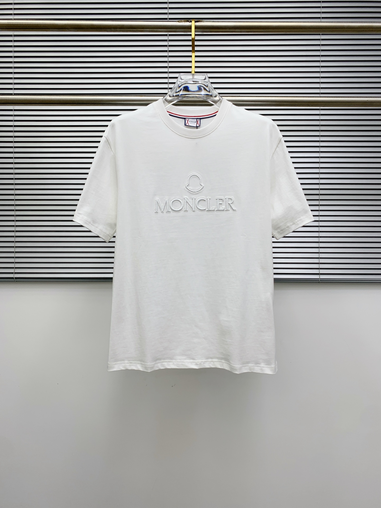 P蒙口2025夏季新款短袖T恤，个性艺术系列全网独家首发 百搭款细节处理完美纯棉面料十分精致 原版面料 