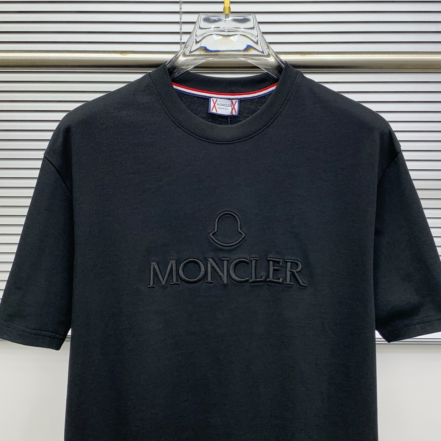 P蒙口2025夏季新款短袖T恤，个性艺术系列全网独家首发 百搭款细节处理完美纯棉面料十分精致 原版面料 