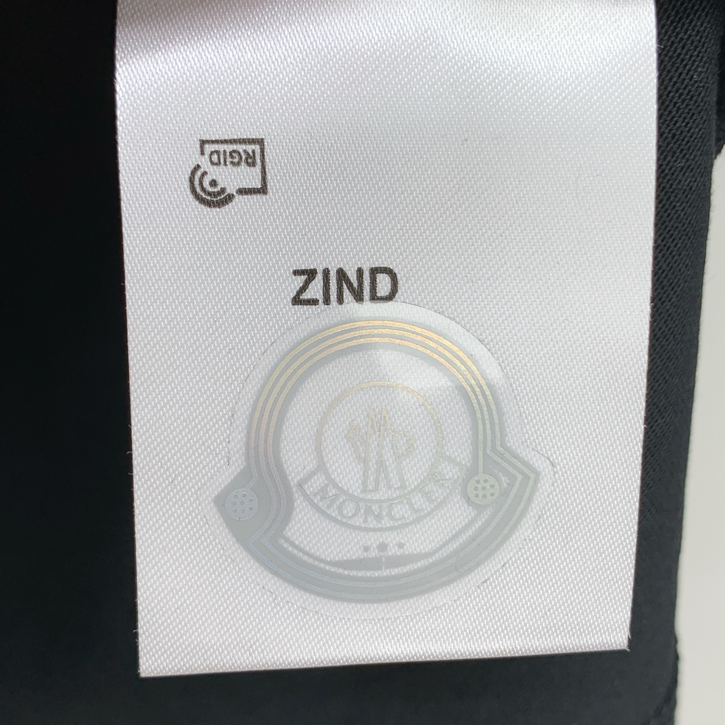 P蒙口2025夏季新款短袖T恤，个性艺术系列全网独家首发 百搭款细节处理完美纯棉面料十分精致 原版面料 