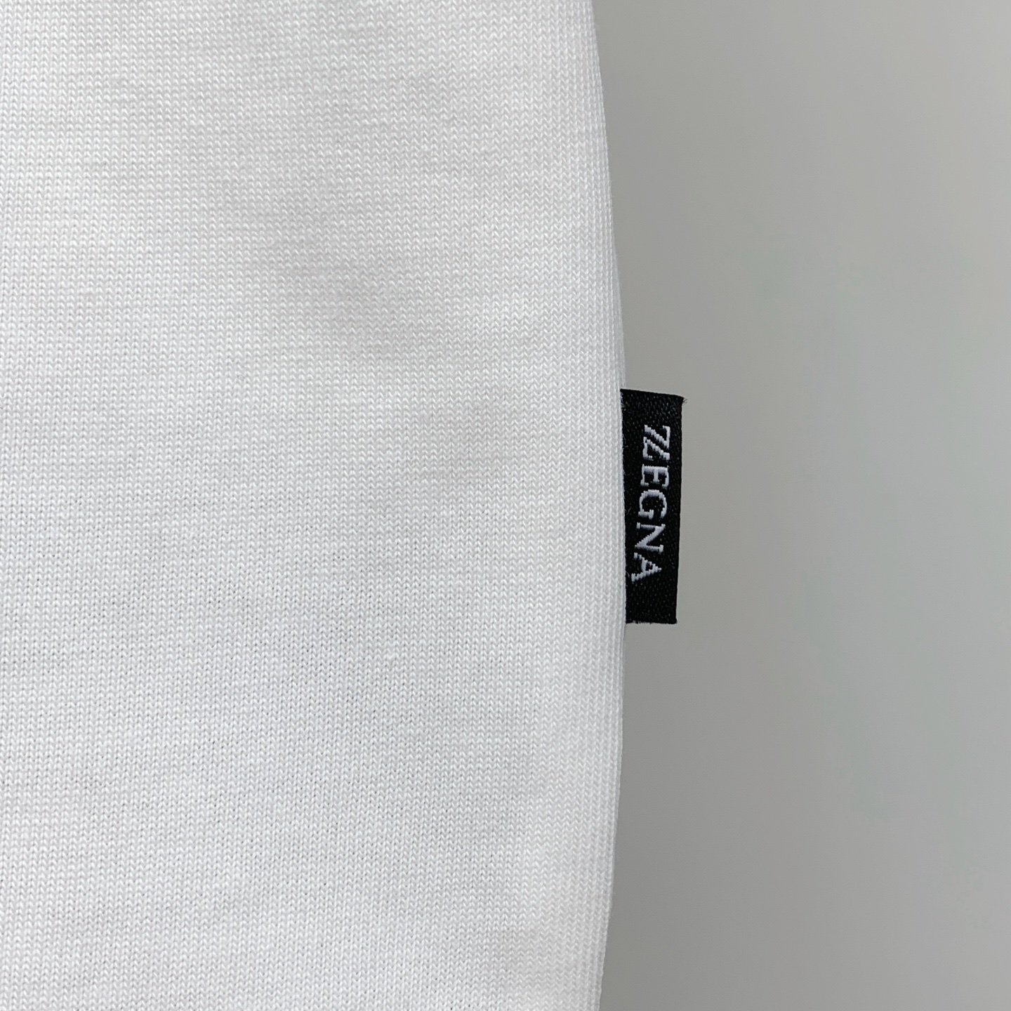 P杰尼亚2025夏季新款短袖T恤，个性艺术系列全网独家首发 百搭款细节处理完美纯棉面料十分精致 原版面料