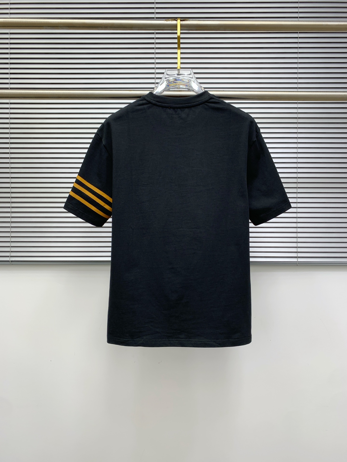 P杰尼亚2025夏季新款短袖T恤，个性艺术系列全网独家首发 百搭款细节处理完美纯棉面料十分精致 原版面料