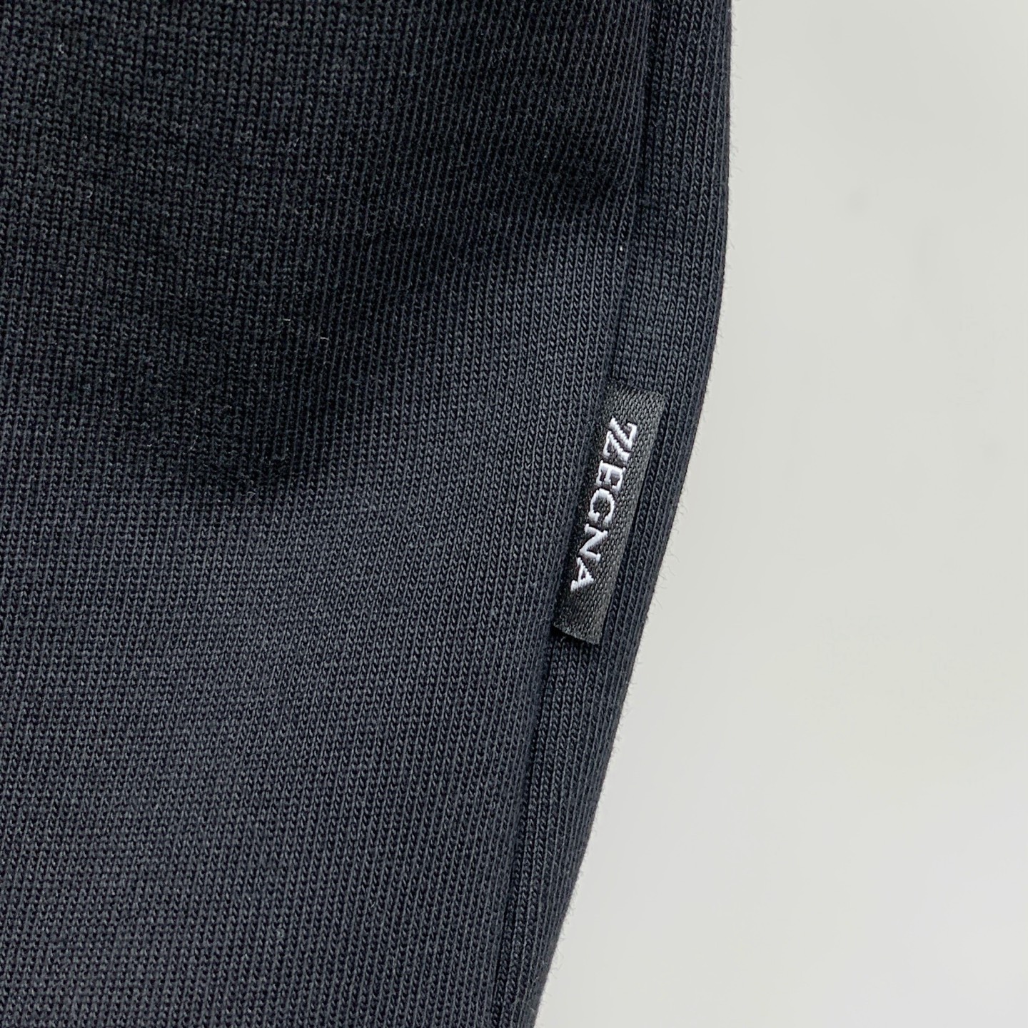 P杰尼亚2025夏季新款短袖T恤，个性艺术系列全网独家首发 百搭款细节处理完美纯棉面料十分精致 原版面料