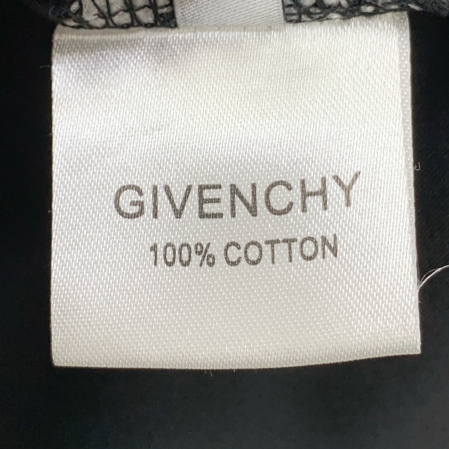 P纪梵希2025夏季新款短袖T恤，个性艺术系列全网独家首发 百搭款细节处理完美纯棉面料十分精致 原版面料