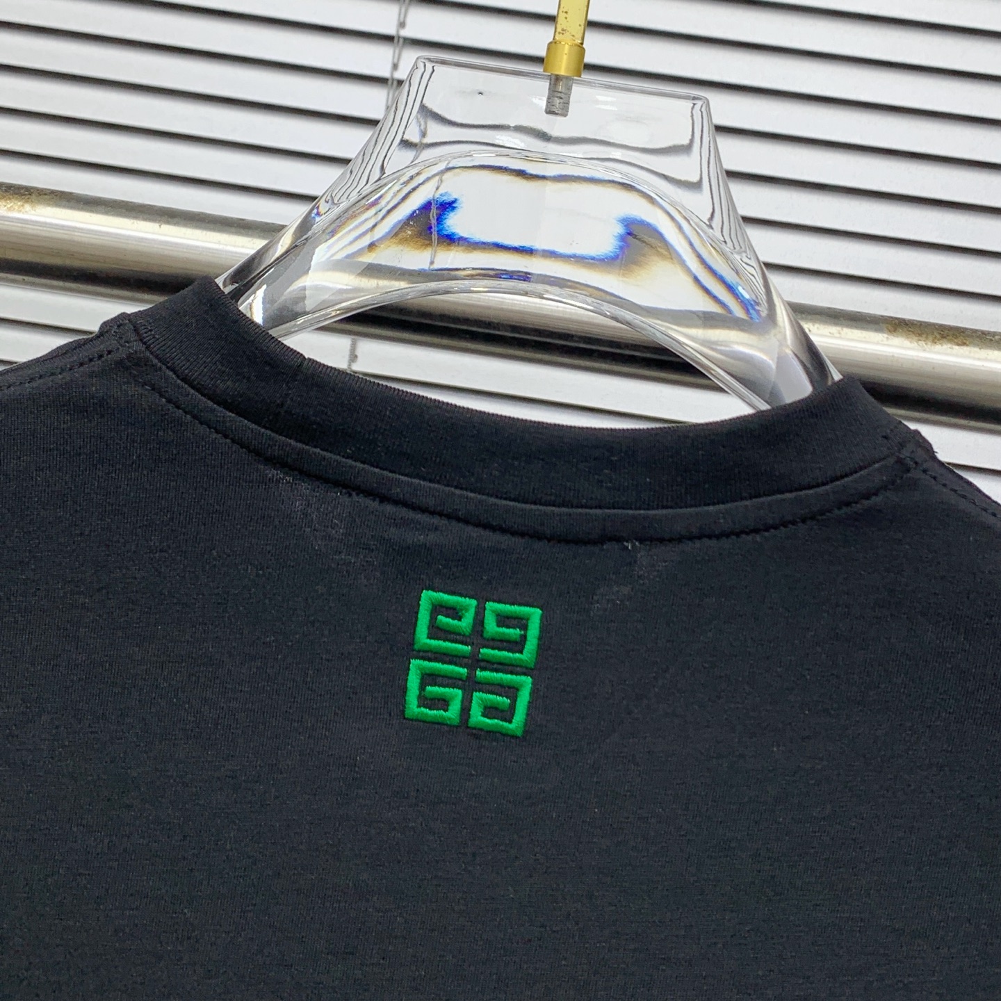 P纪梵希2025夏季新款短袖T恤，个性艺术系列全网独家首发 百搭款细节处理完美纯棉面料十分精致 原版面料