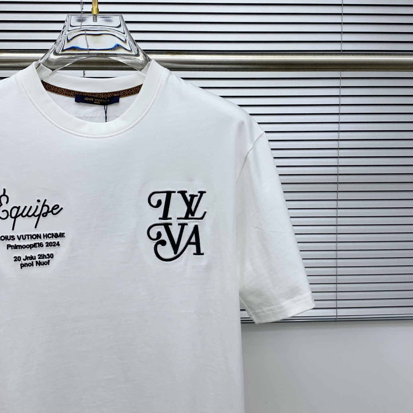 PLV2025夏季新款短袖T恤，个性艺术系列全网独家首发 百搭款细节处理完美纯棉面料十分精致 原版面料 