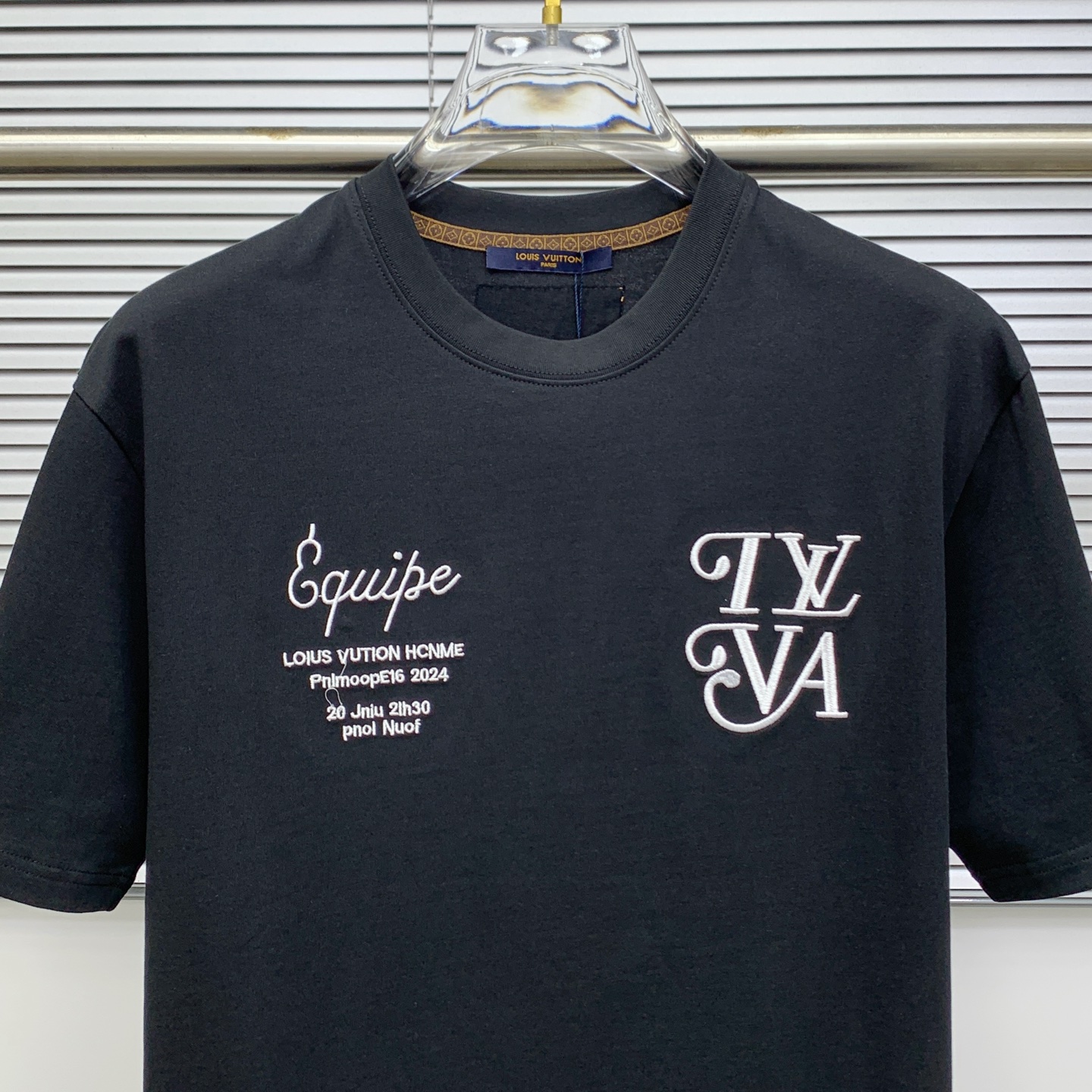 PLV2025夏季新款短袖T恤，个性艺术系列全网独家首发 百搭款细节处理完美纯棉面料十分精致 原版面料 