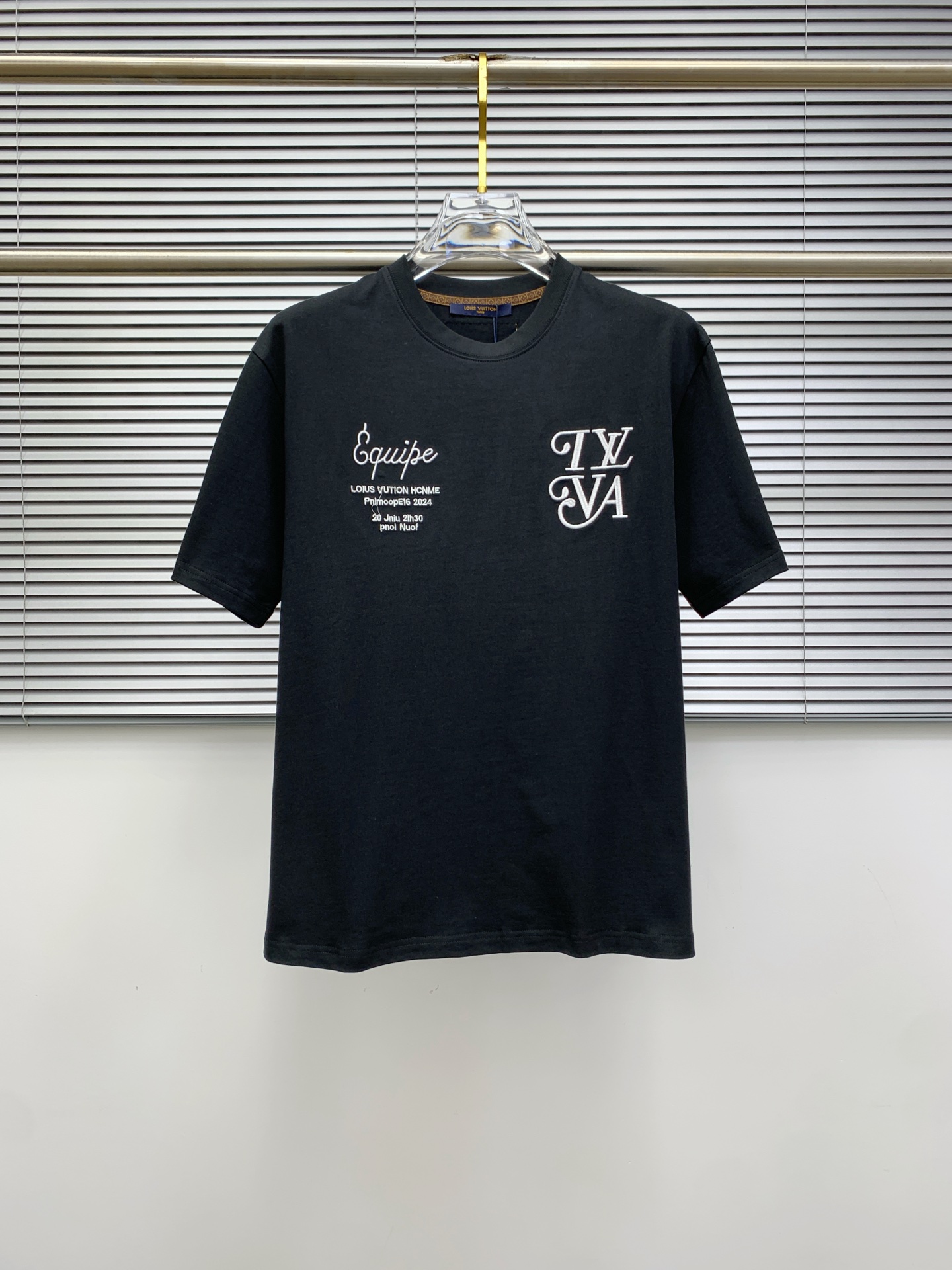 PLV2025夏季新款短袖T恤，个性艺术系列全网独家首发 百搭款细节处理完美纯棉面料十分精致 原版面料 