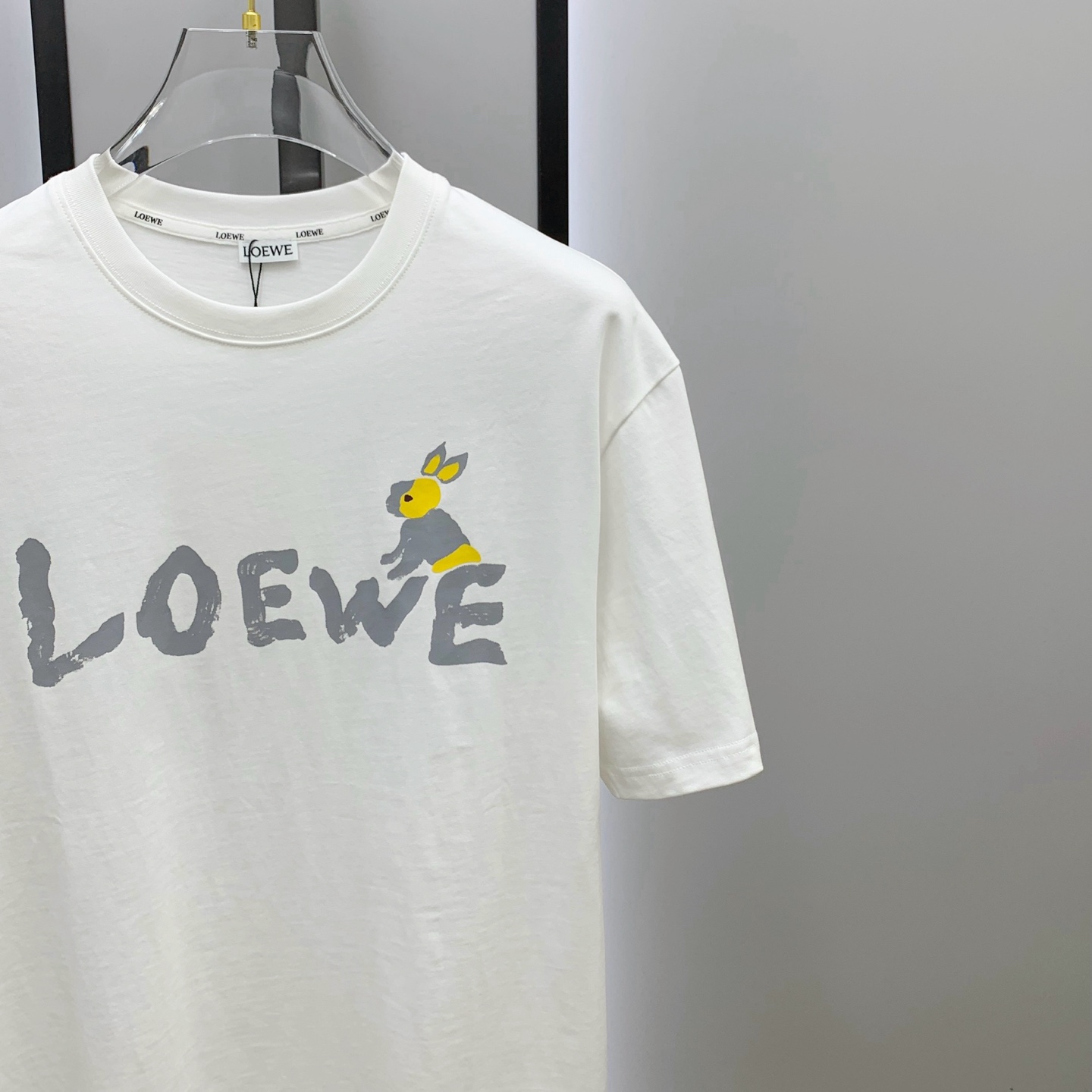 P罗意威2025夏季新款短袖T恤，个性艺术系列全网独家首发 百搭款细节处理完美纯棉面料十分精致 原版面料