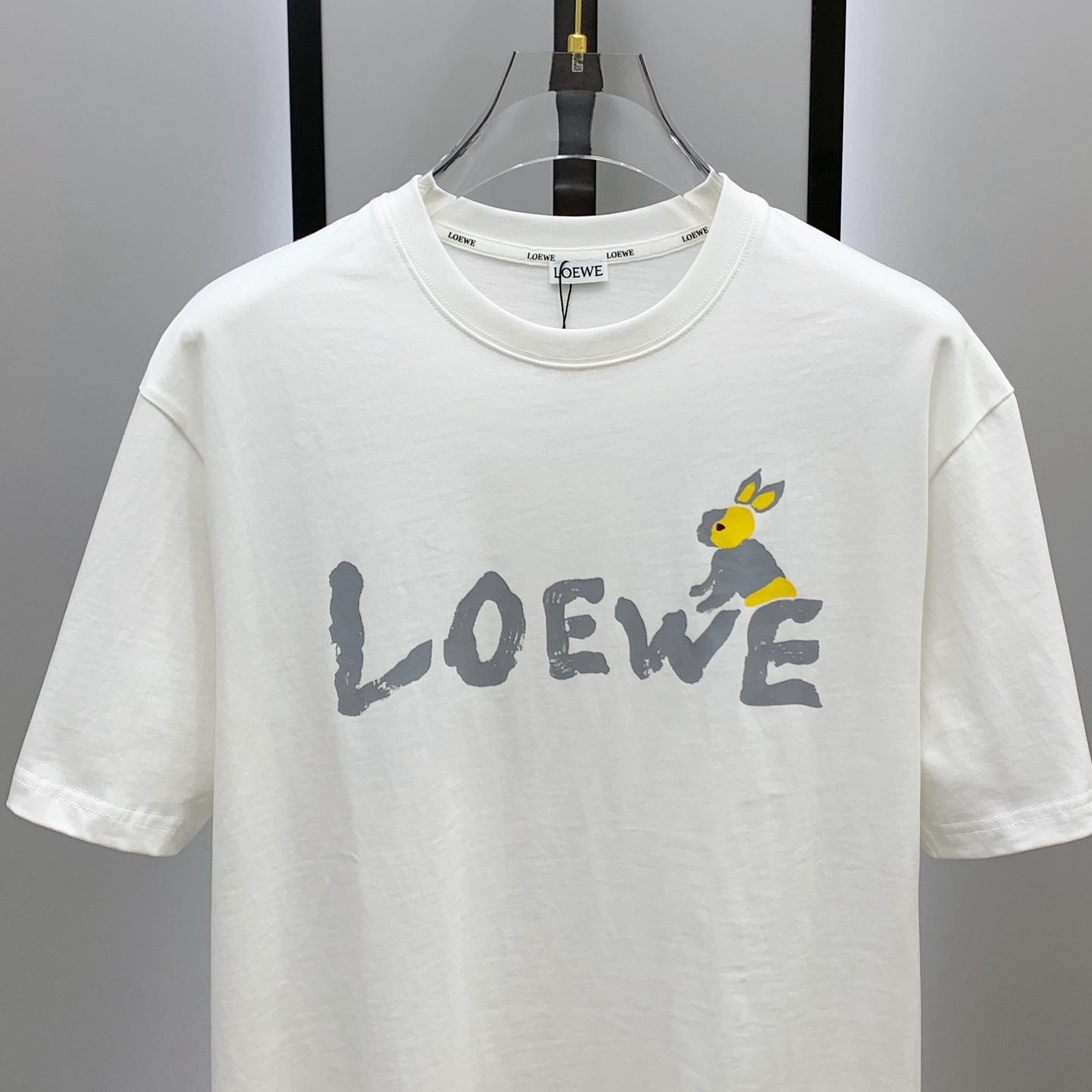 P罗意威2025夏季新款短袖T恤，个性艺术系列全网独家首发 百搭款细节处理完美纯棉面料十分精致 原版面料